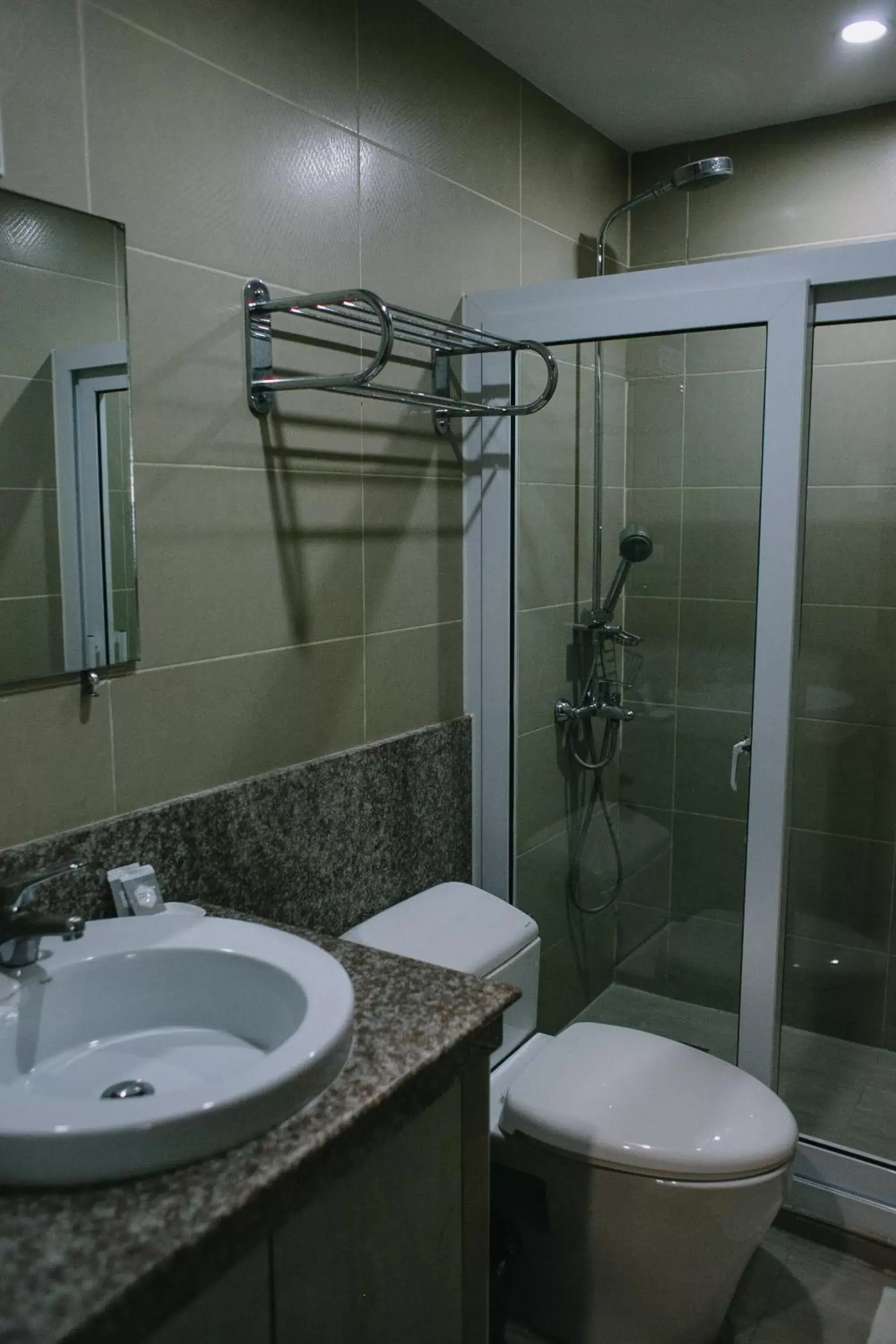 Shower, Bathroom in Leope Hotel