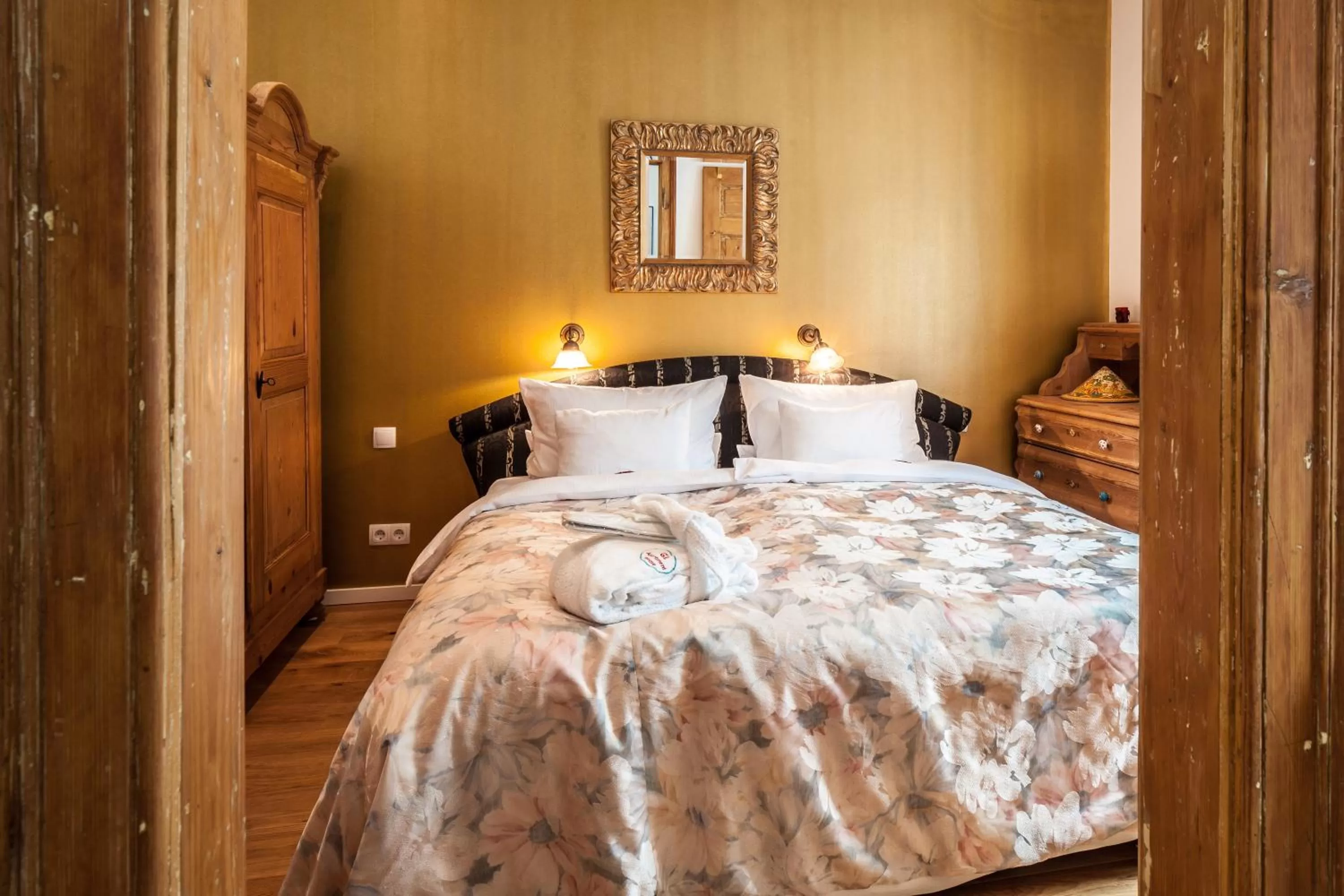 Bedroom, Bed in GL Suites