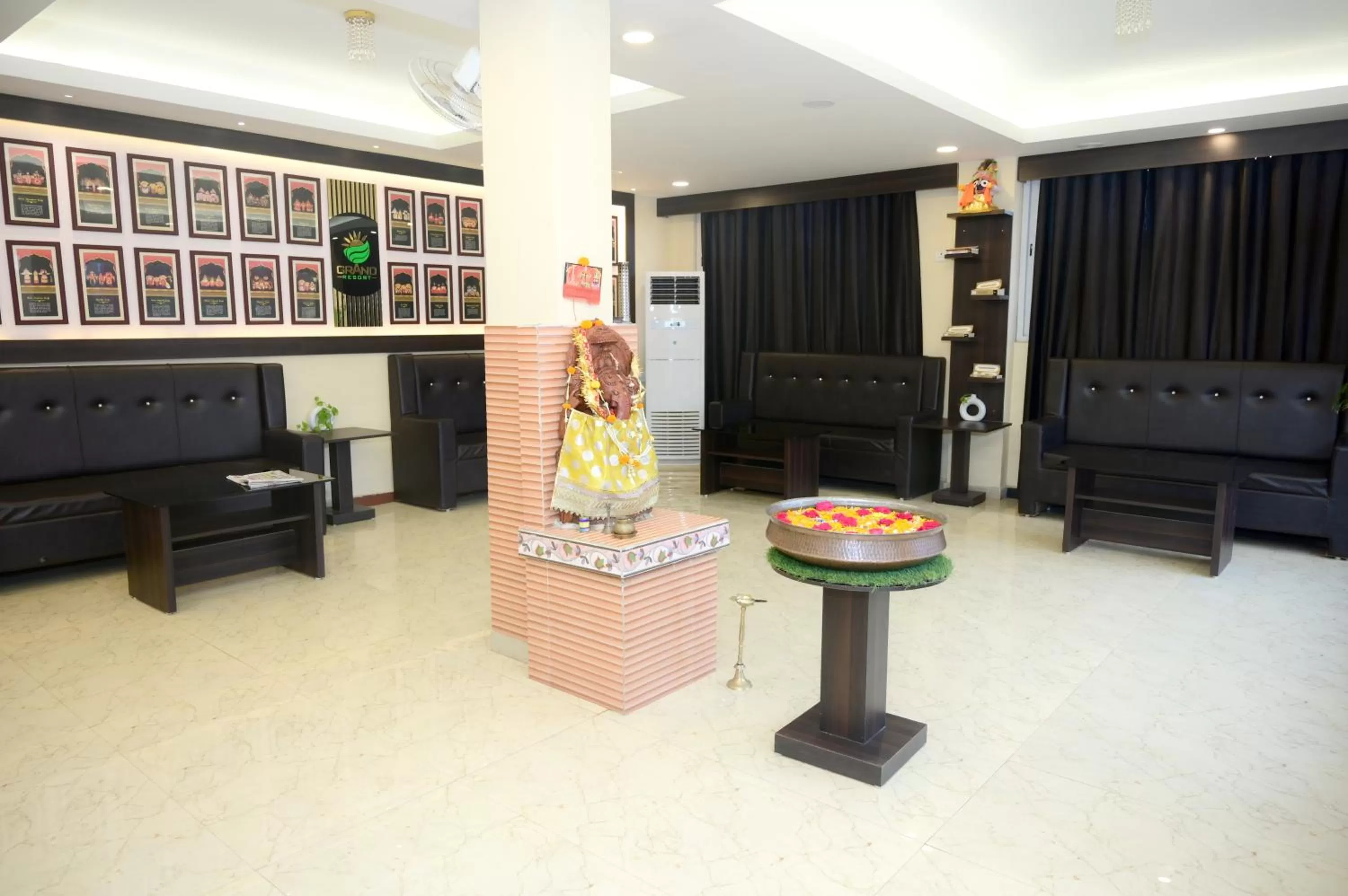 Seating Area in Grand Resort