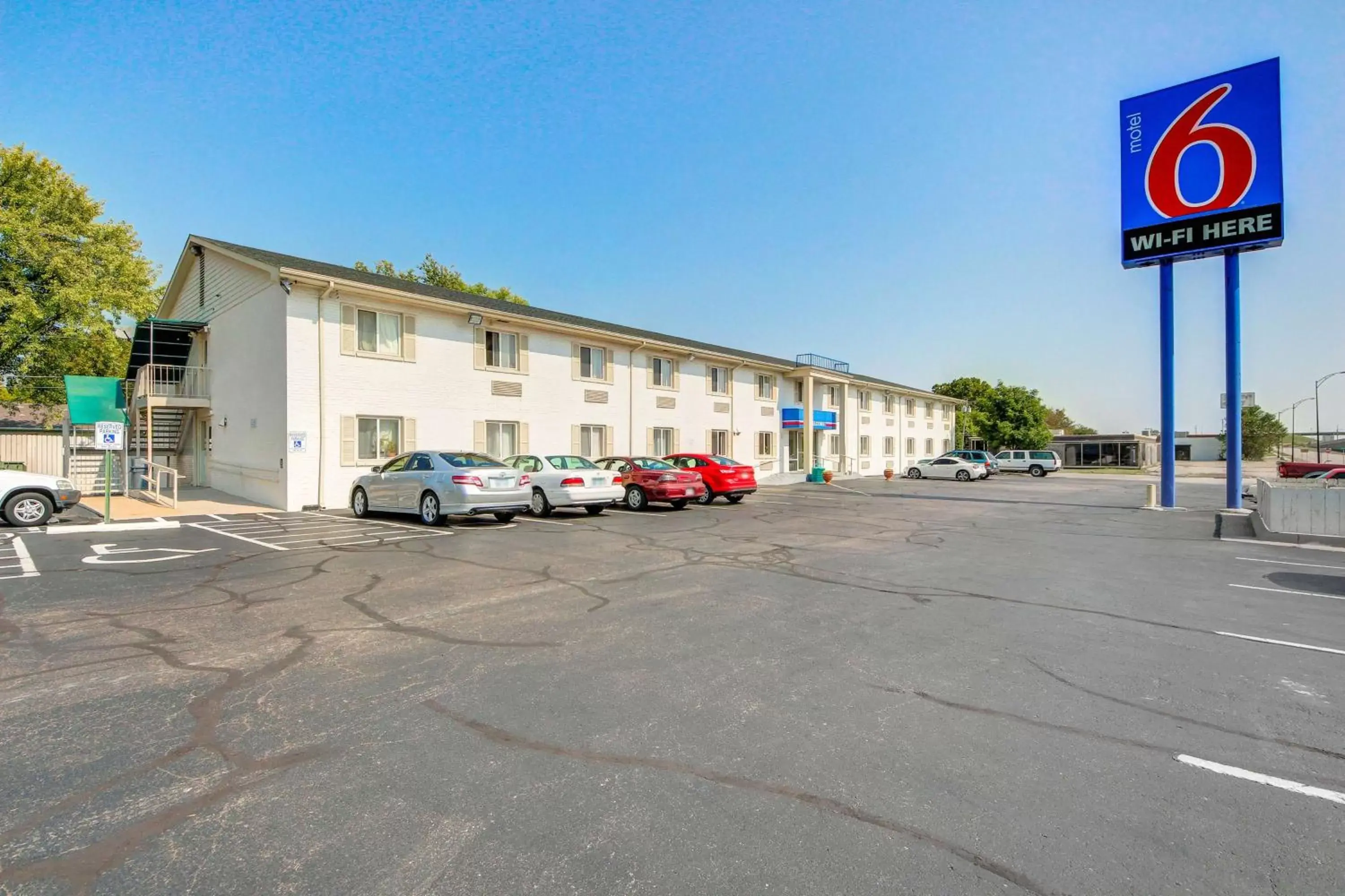 Property building in Motel 6-Wichita, KS