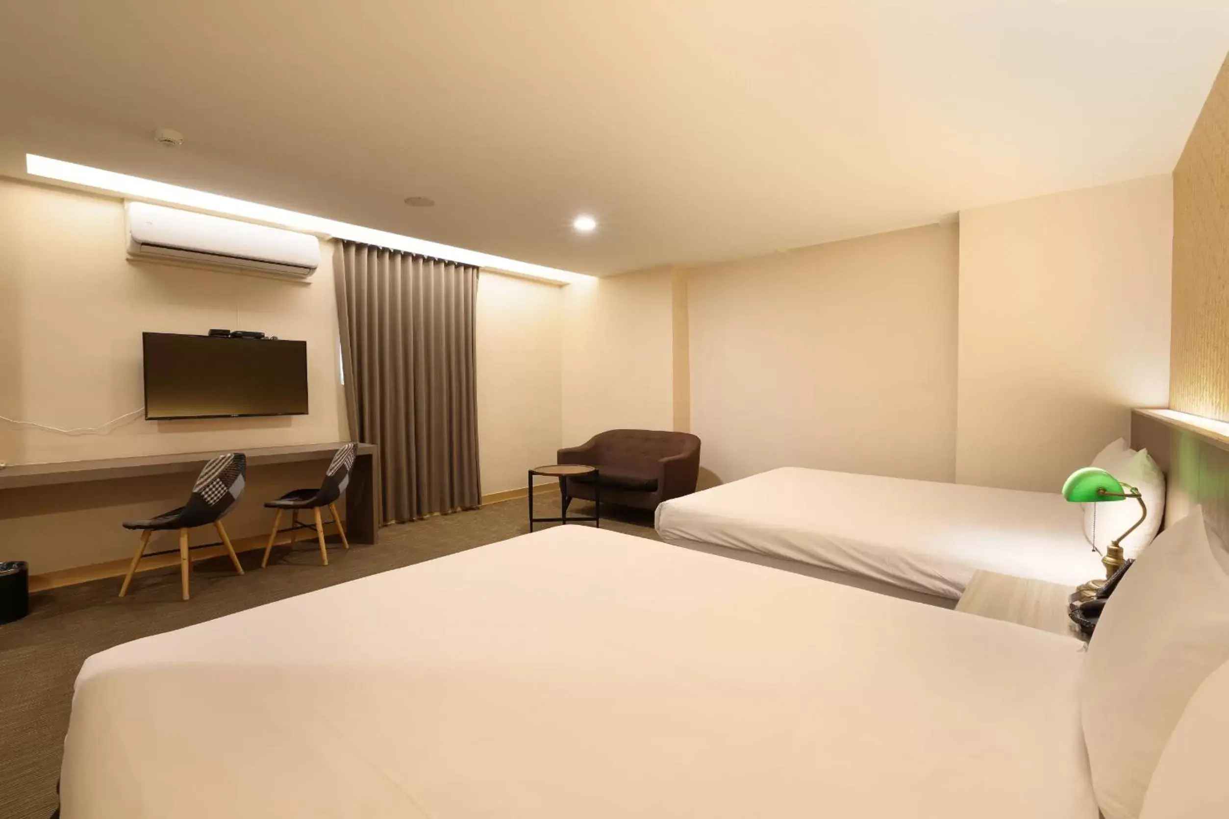 Bed in TC Hotel - Hualien Zhongxiao