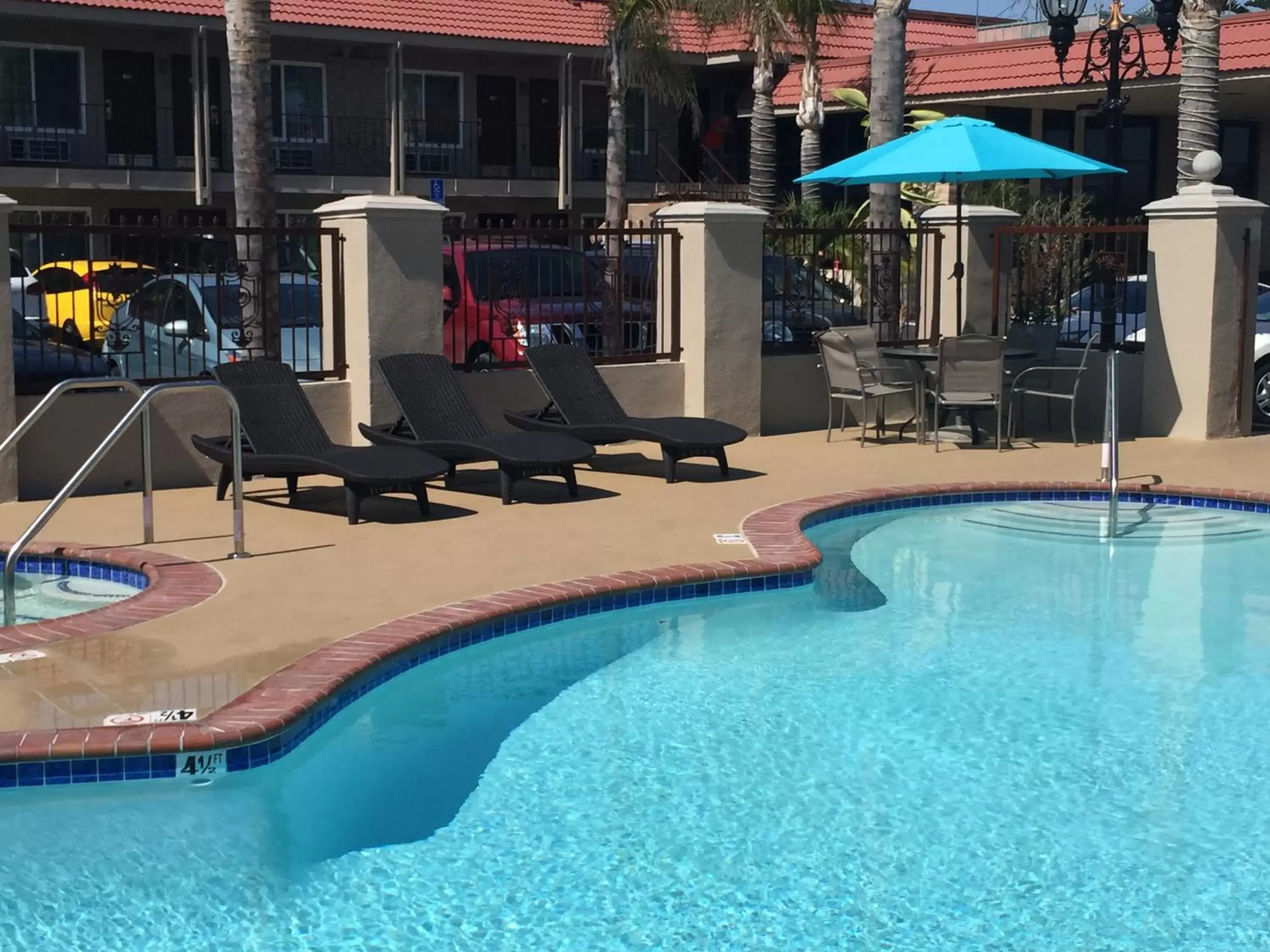 Day, Swimming Pool in Days Inn & Suites by Wyndham Anaheim At Disneyland Park