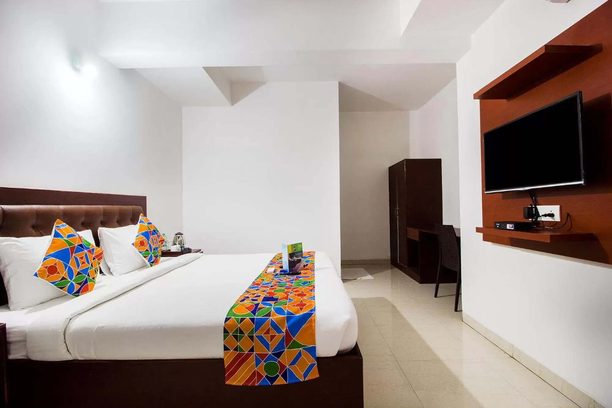 Bed in FabHotel Limestone Suites -750M from Yashoda Hospitals, Somajiguda Bed in FabHotel Limestone Suites -750M from Yashoda Hospitals, Somajiguda