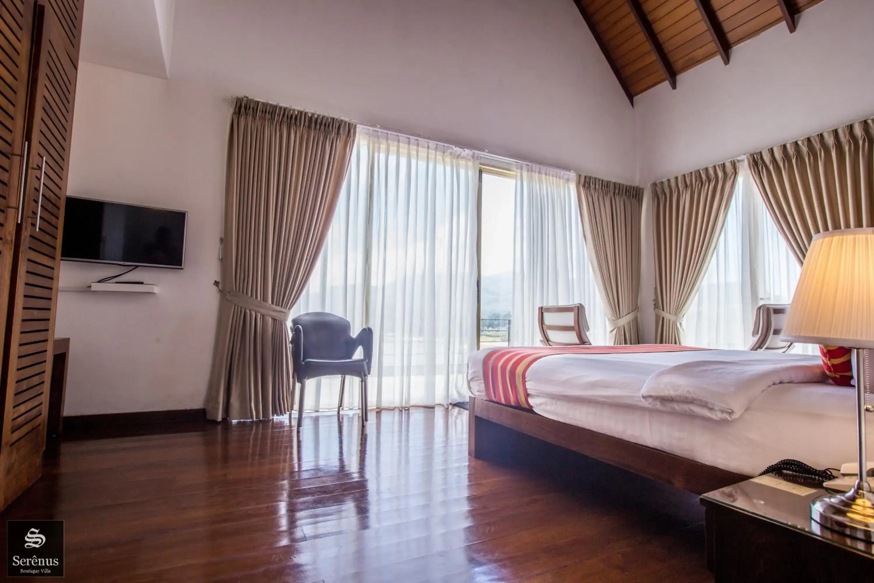 Bed in Serenus Boutique Villa