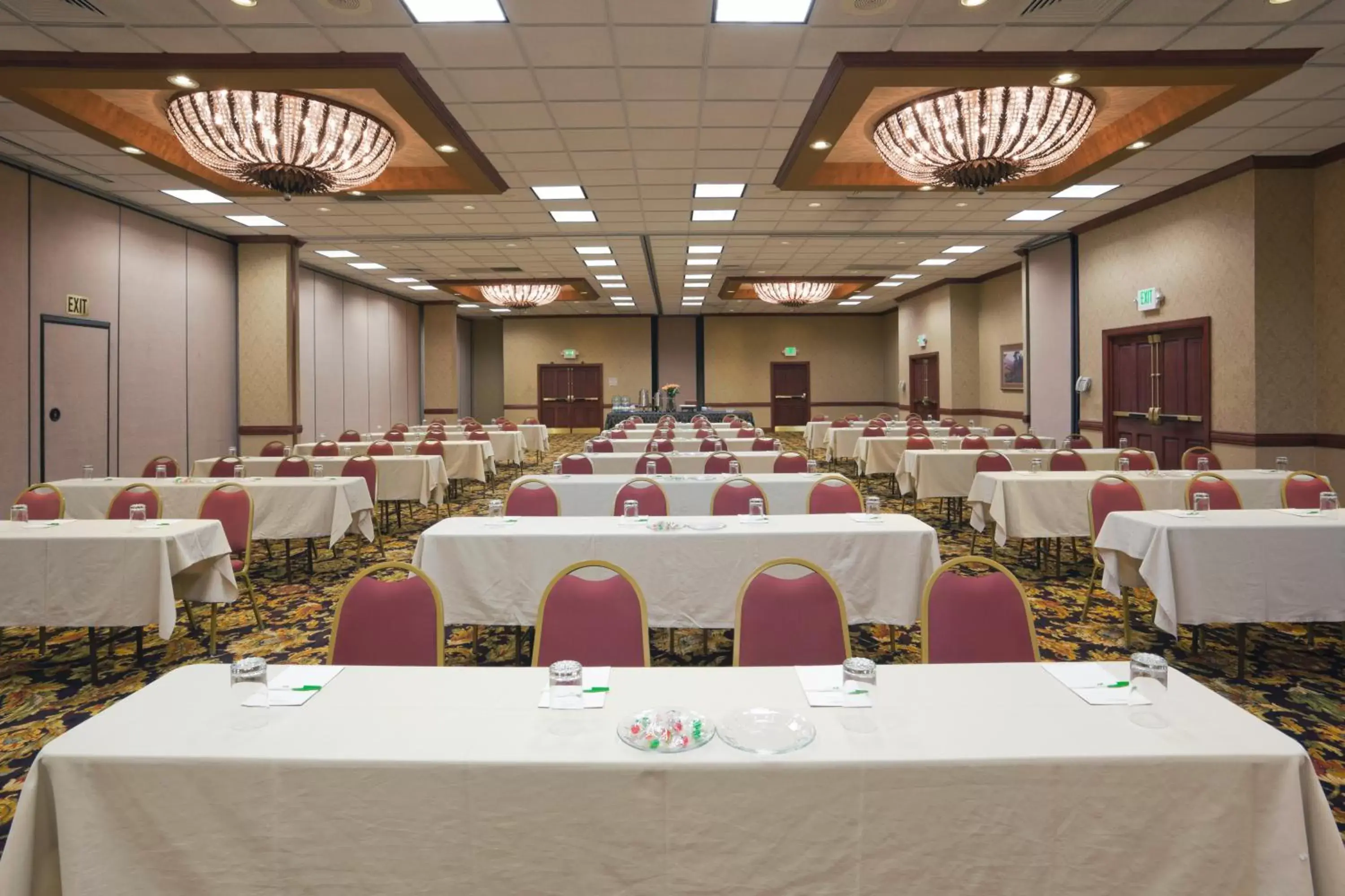 Meeting/conference room in Holiday Inn Sacramento Downtown-Arena, an IHG Hotel