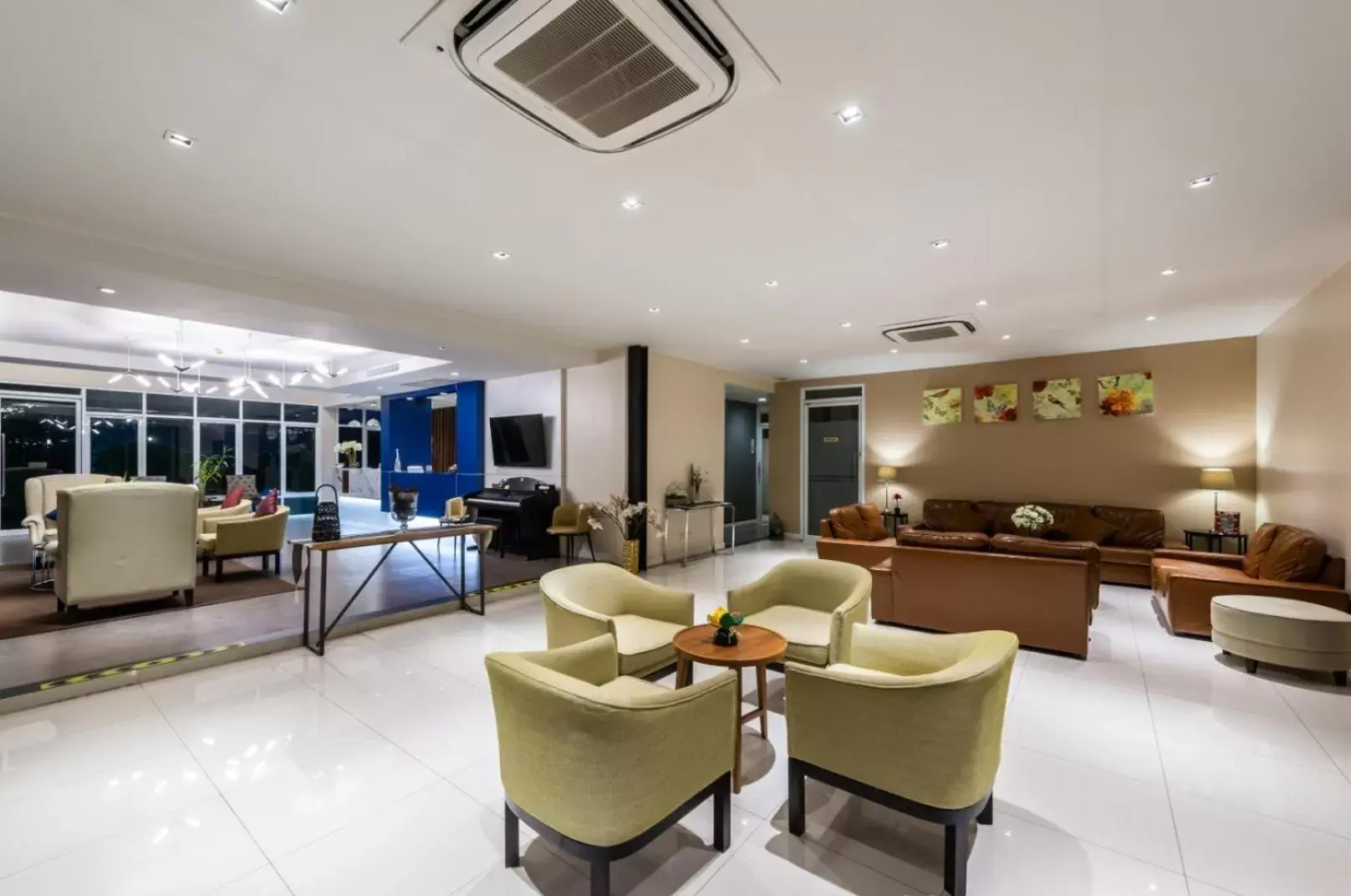 Lobby or reception in Paeva Luxury Serviced Residence SHA
