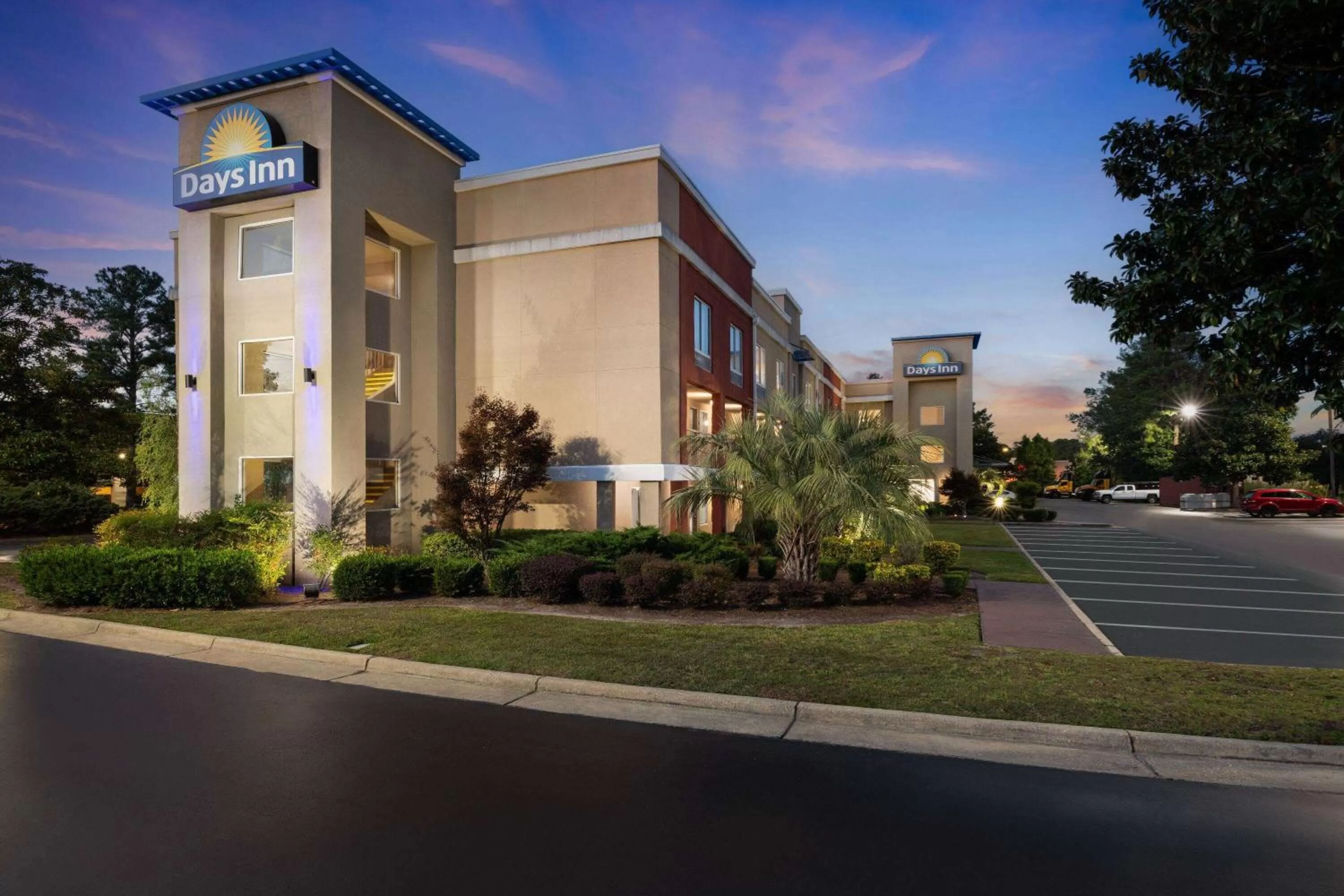 Property building in Days Inn by Wyndham Florence Near Civic Center