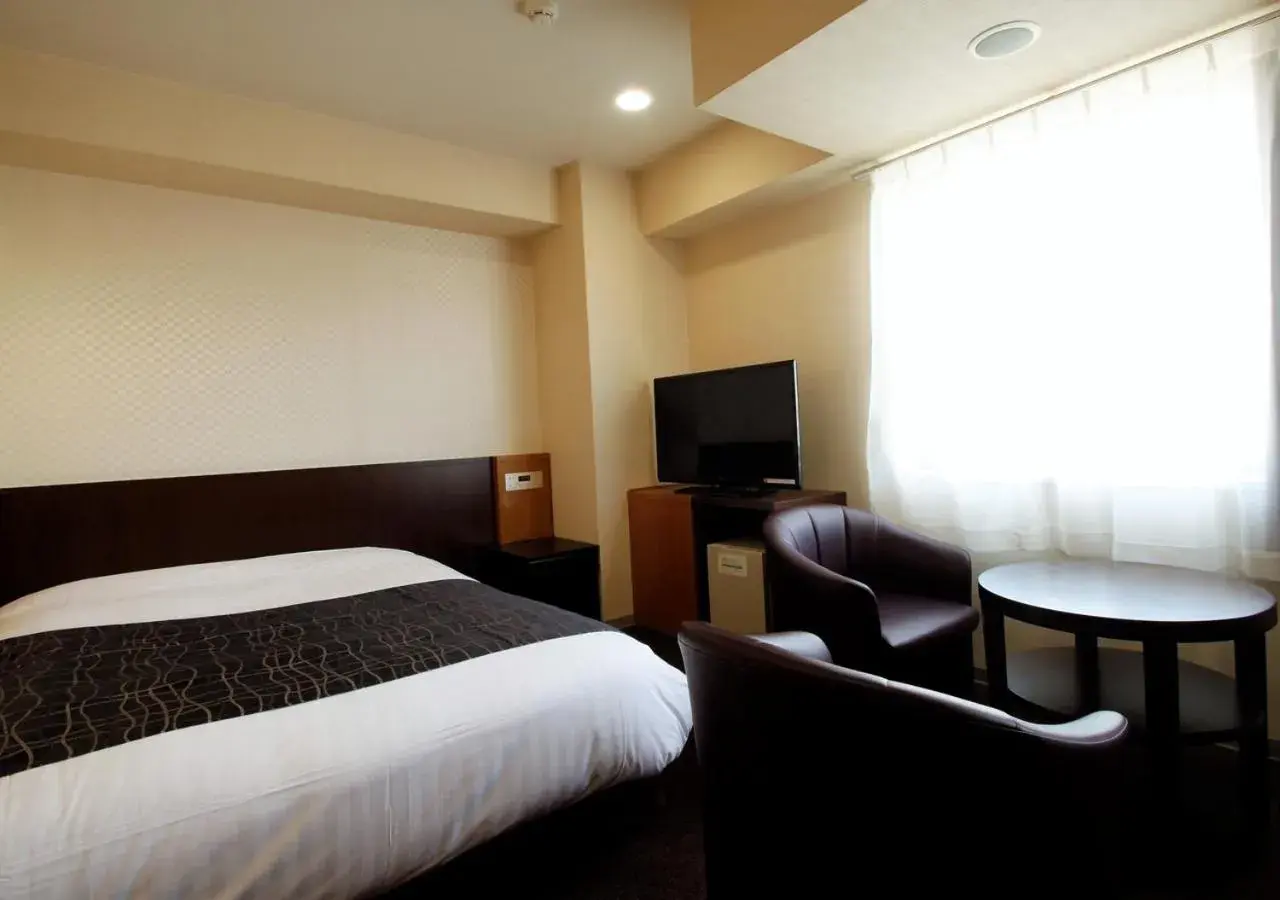 Photo of the whole room, TV/Entertainment Center in Apa Hotel Kagoshima-Chuo-Ekimae