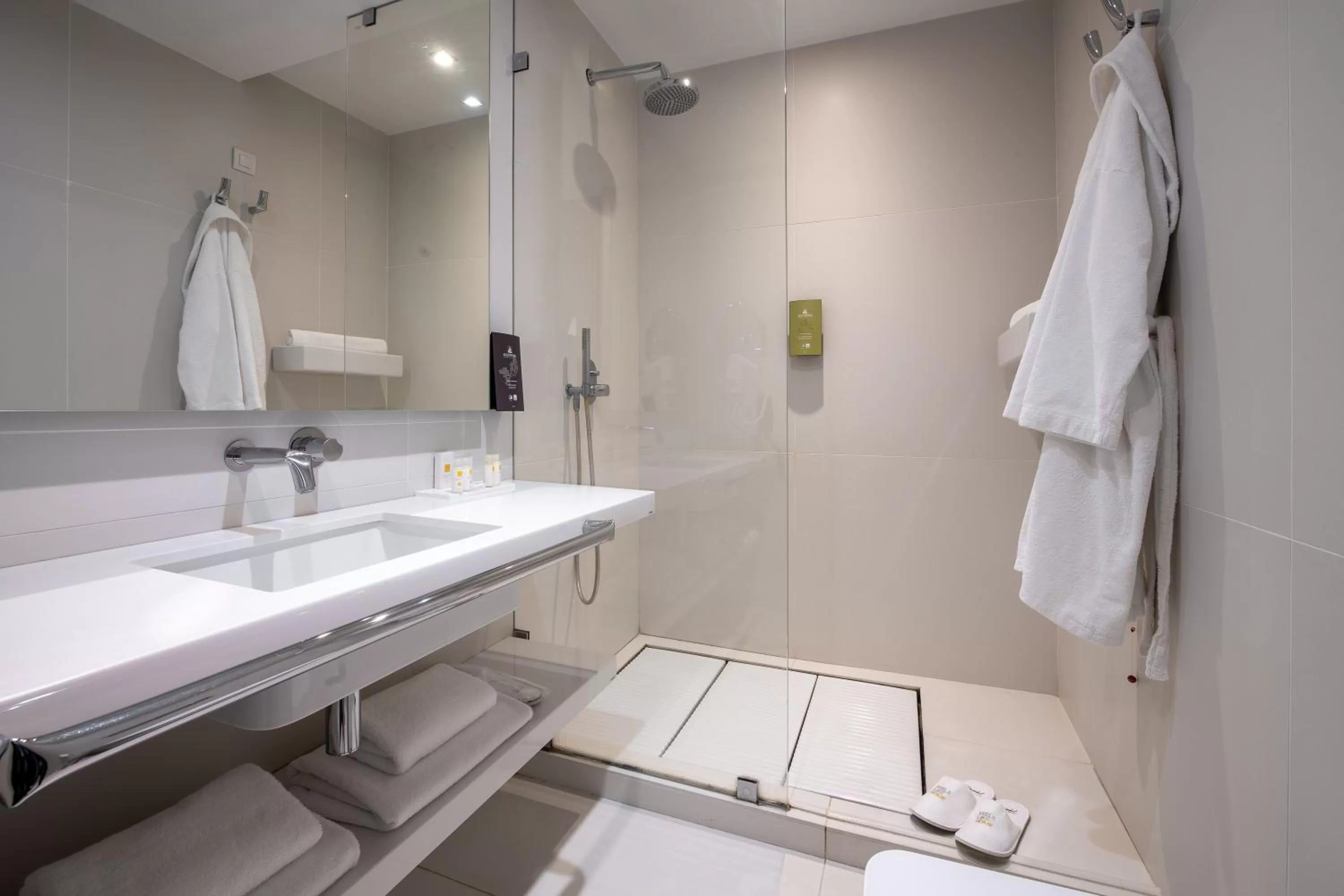 Bathroom in Domotel Kastri