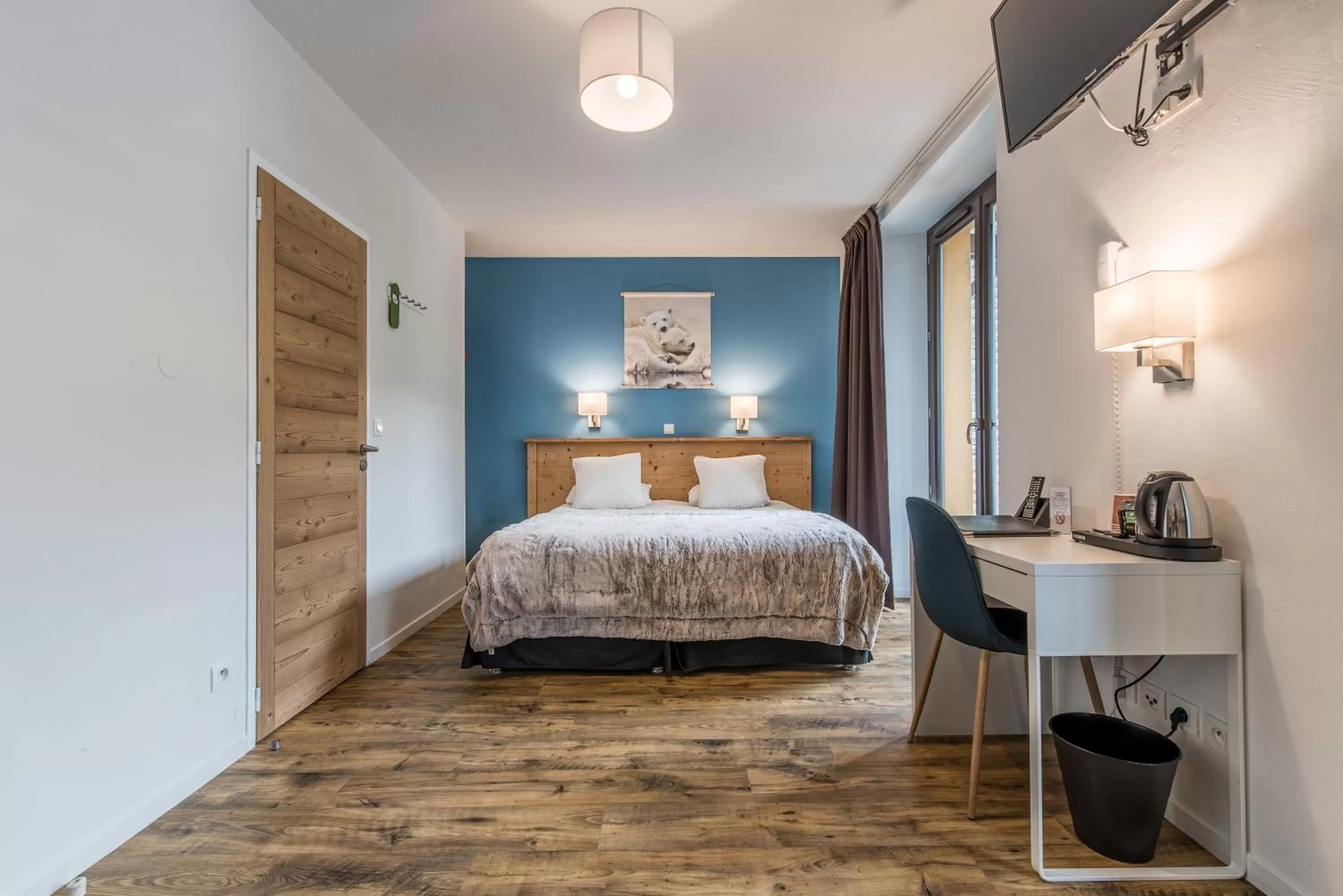 Bed in Hôtel Le Marintan