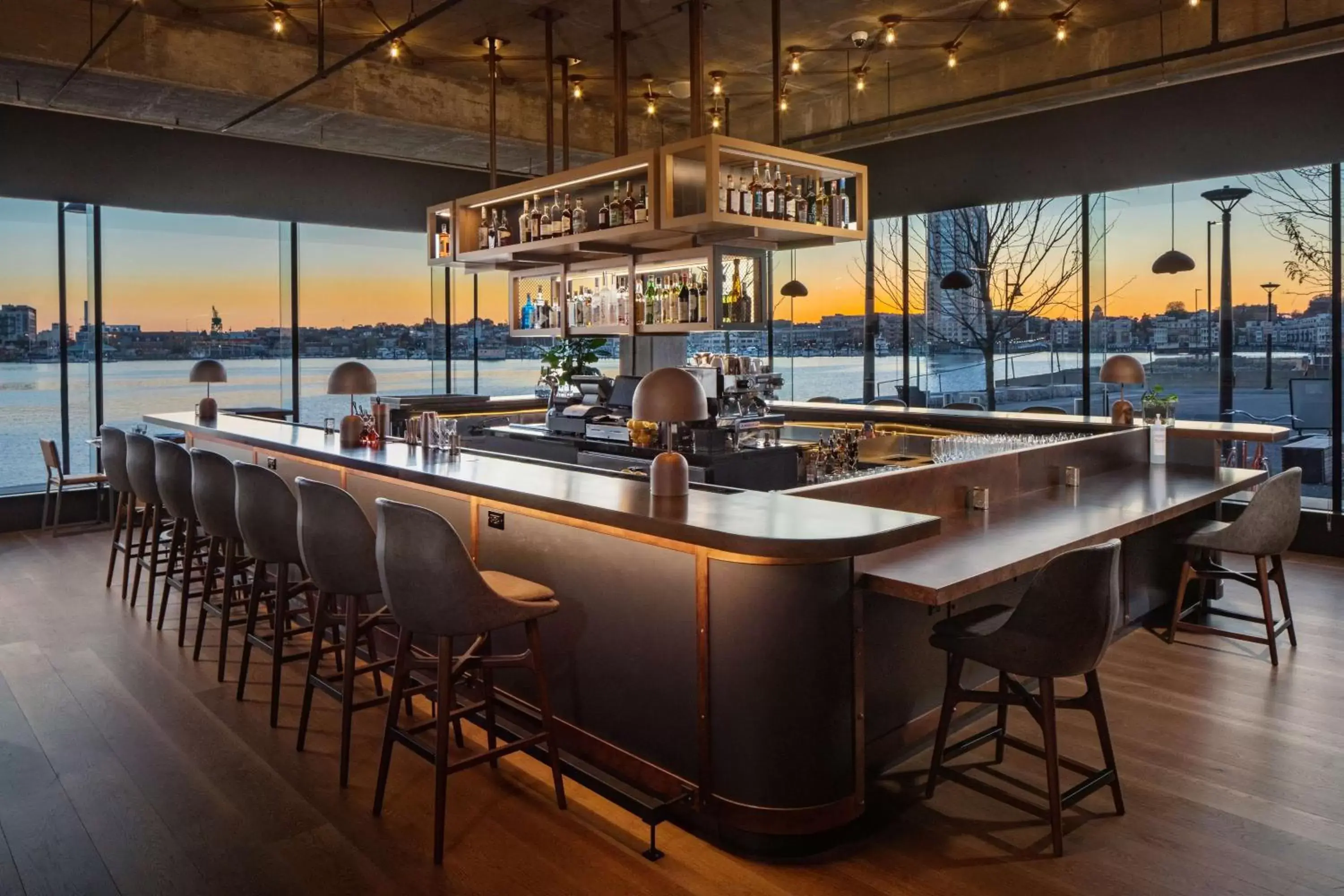 Lounge or bar, Lounge/Bar in Canopy By Hilton Baltimore Harbor Point - Newly Built