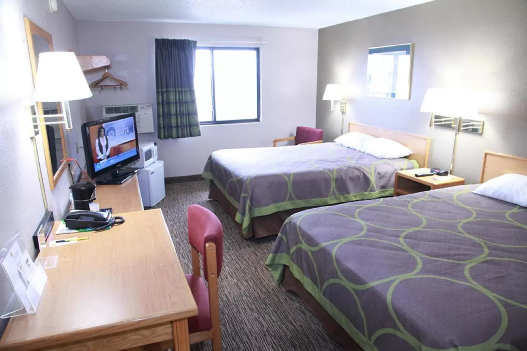 Queen Room with Two Queen Beds - Non-Smoking in Super 8 by Wyndham Jamestown