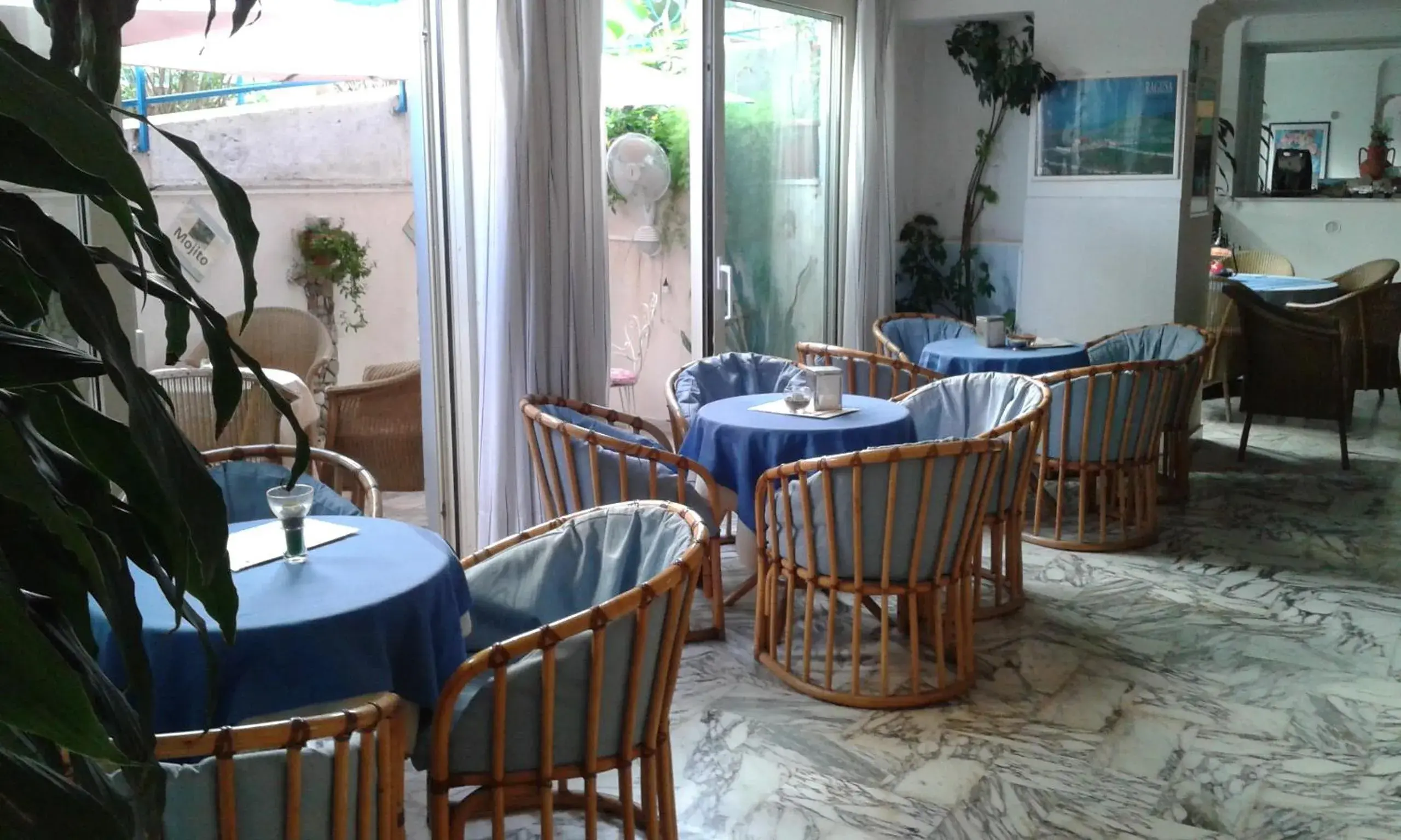 Restaurant/Places to Eat in Villa Athena