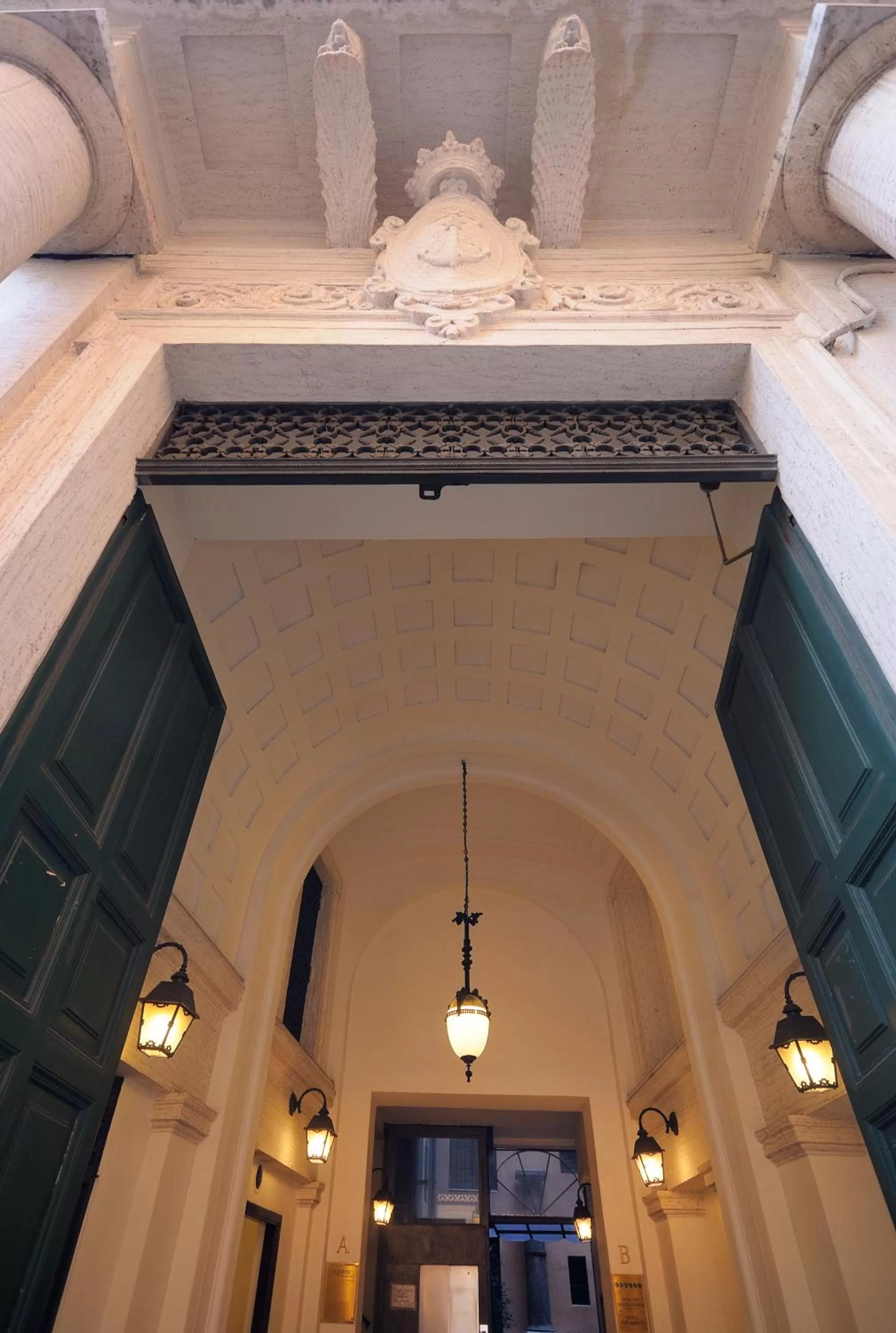 Facade/entrance in Parlamento Boutique Hotel