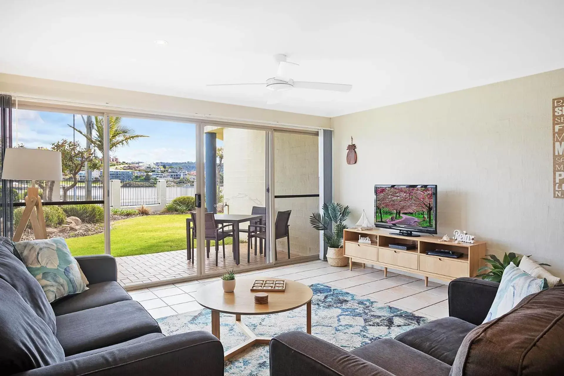 Living room, Seating Area in Sails Luxury Apartments Merimbula