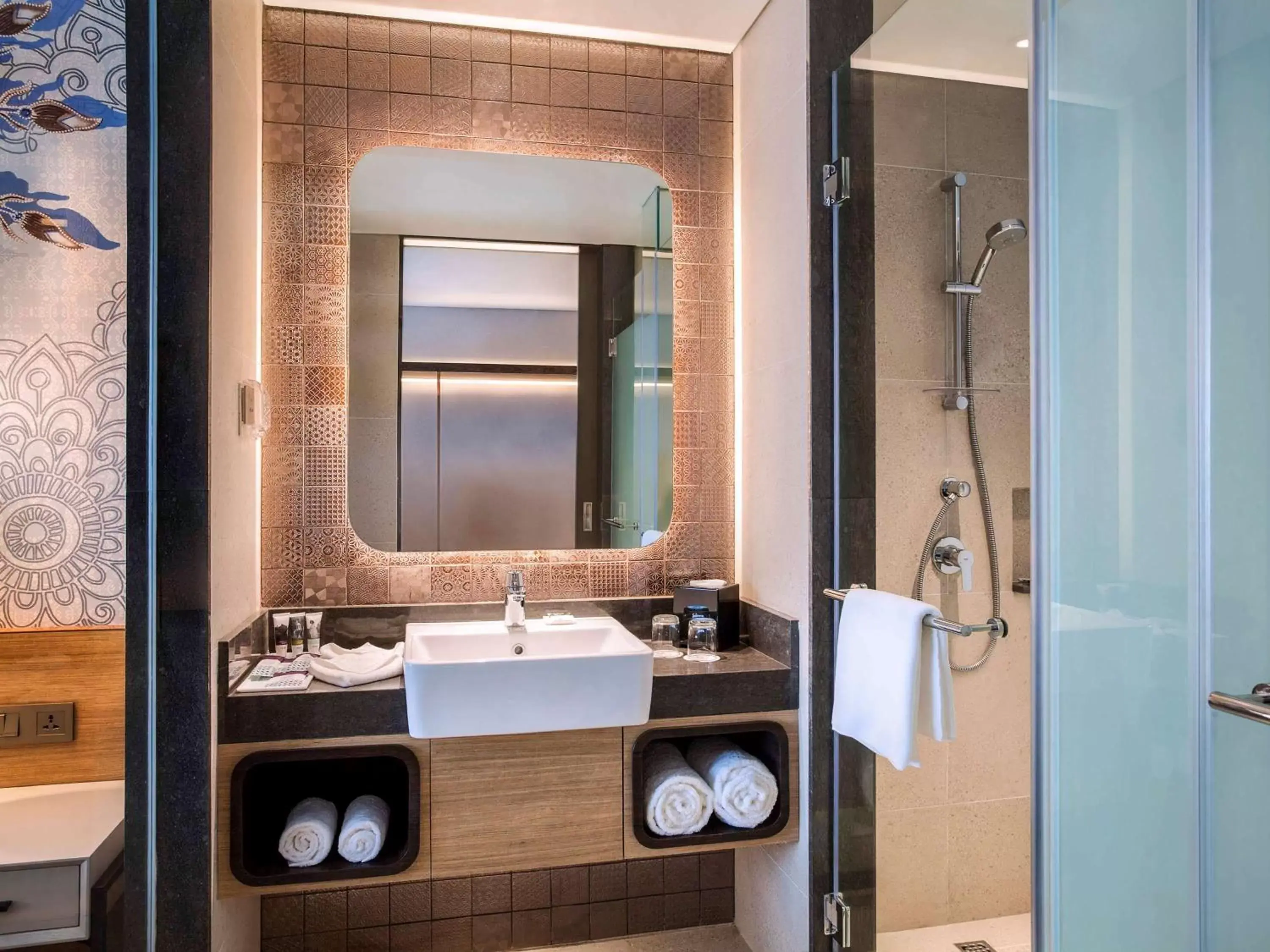 Photo of the whole room, Bathroom in Mercure Jakarta Gatot Subroto