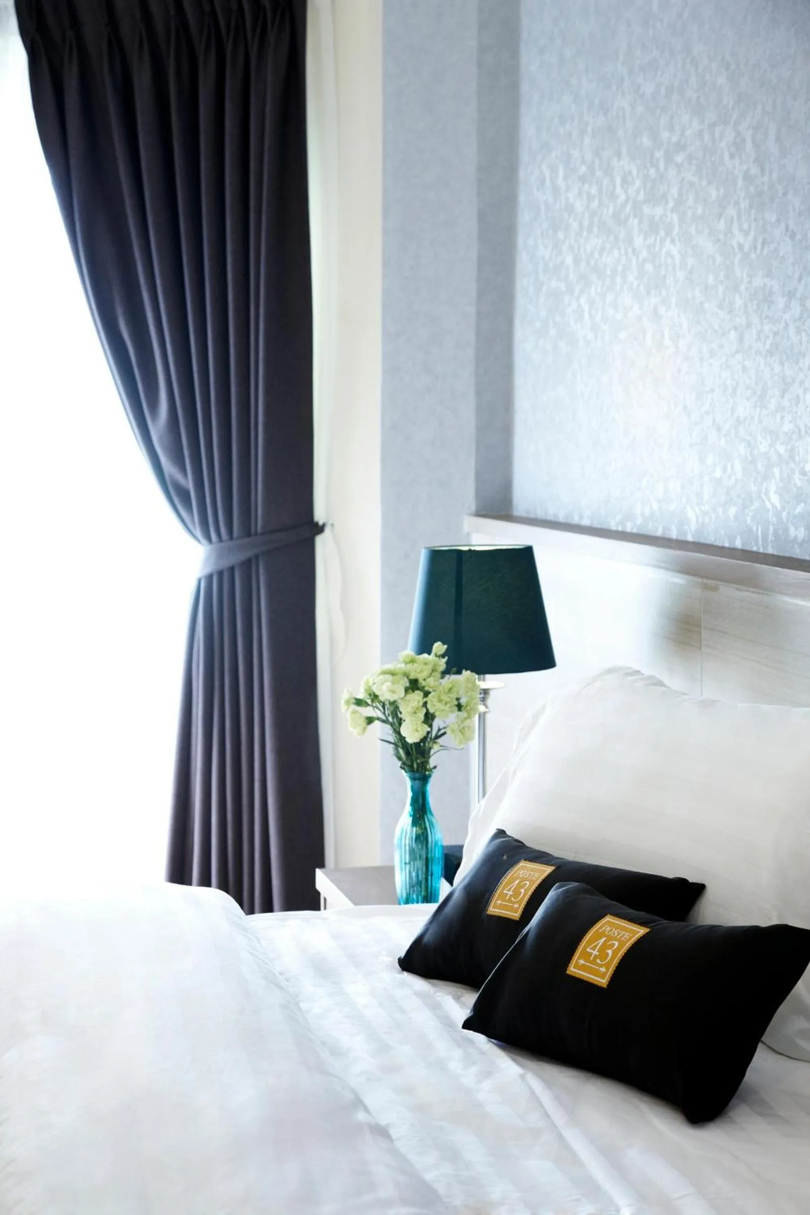 Bed in Poste 43 Residence