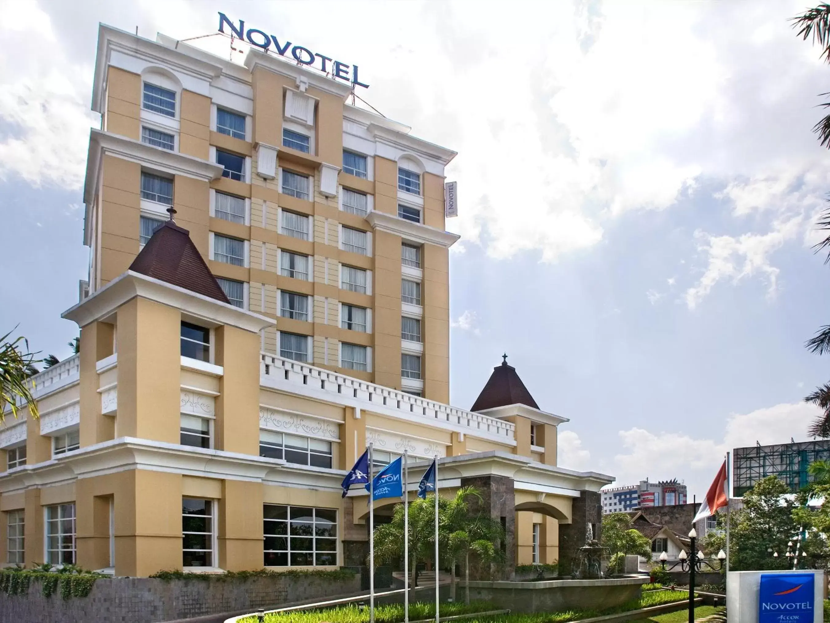 Bird's eye view, Property Building in Novotel Semarang - GeNose Ready, CHSE Certified