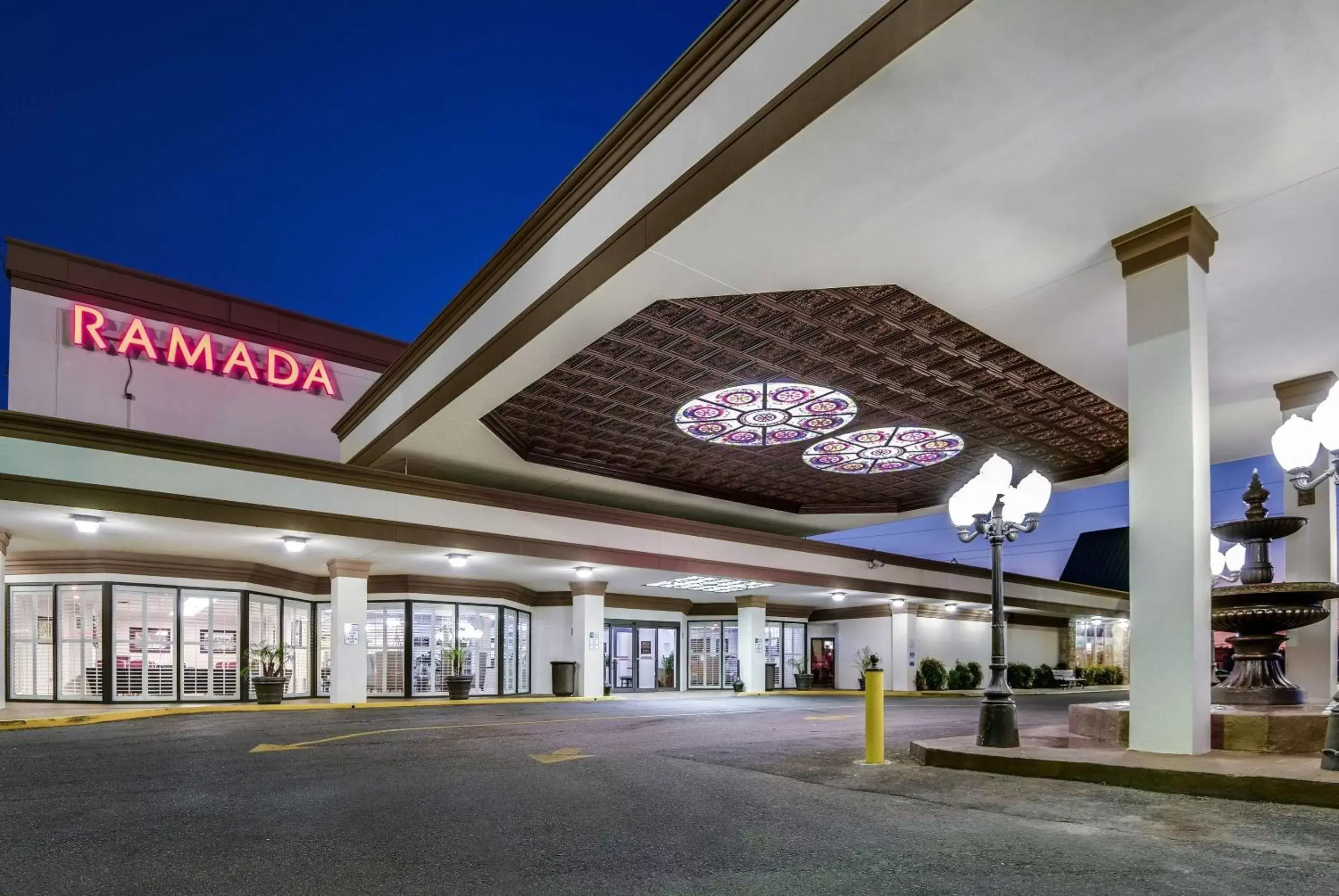 Property building in Ramada by Wyndham Metairie New Orleans Airport