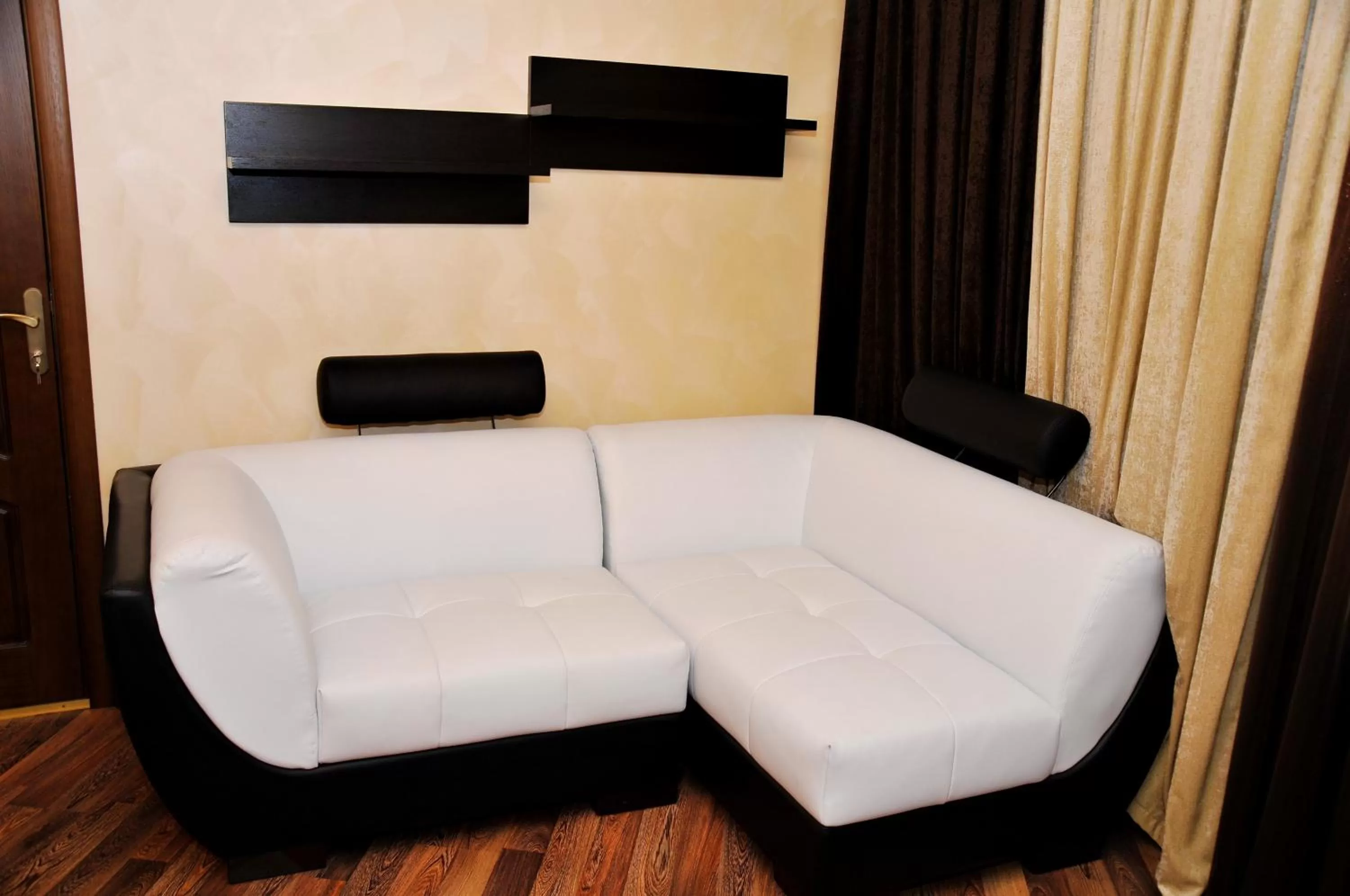 Living room in Totem Hotel