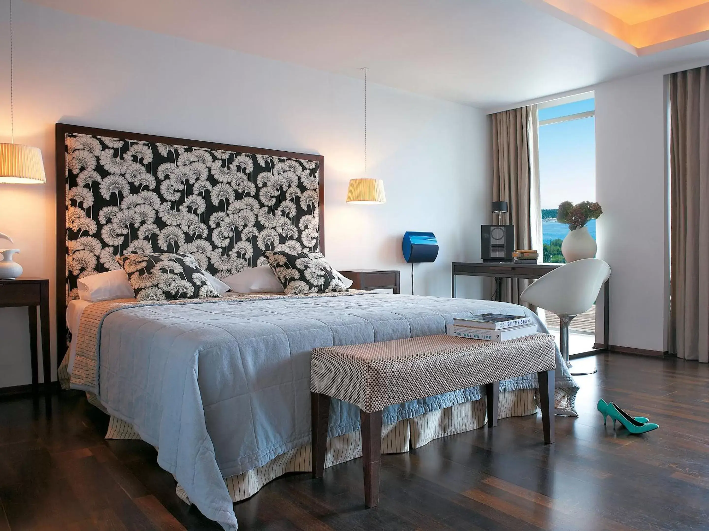Bedroom, Bed in Vouliagmeni Suites