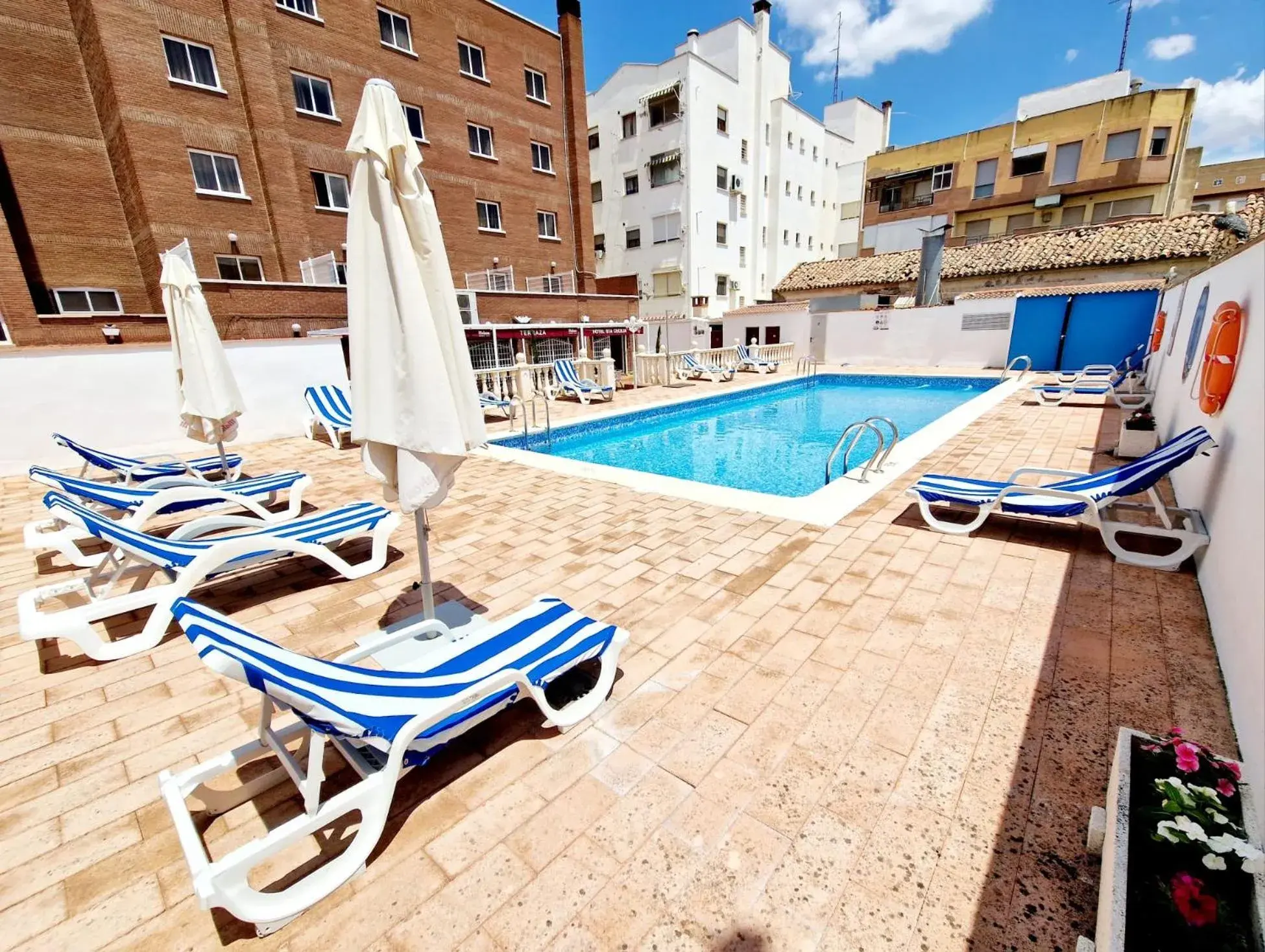 Swimming Pool in Hotel Santa Cecilia
