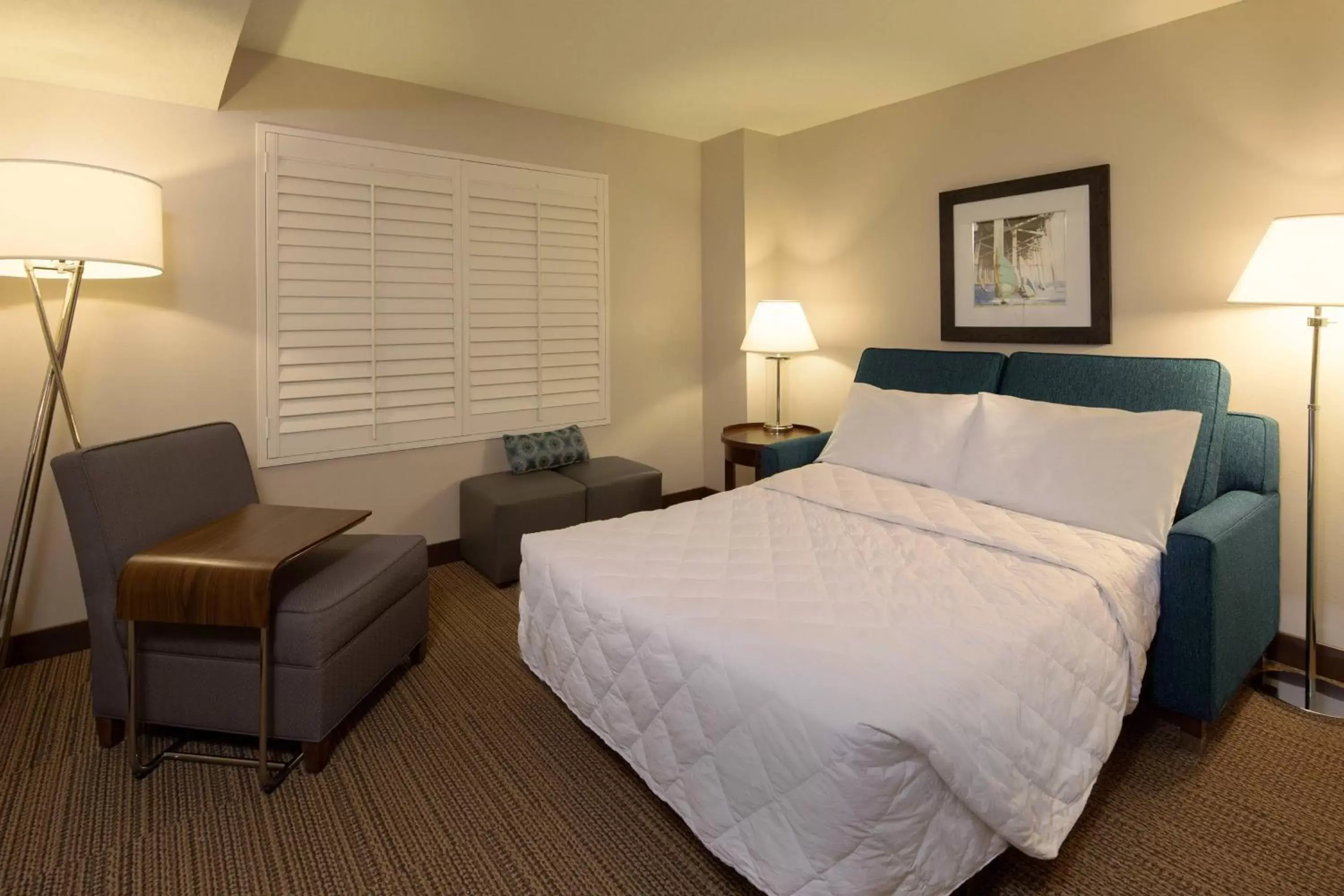 Photo of the whole room, Bed in Four Points by Sheraton Cocoa Beach