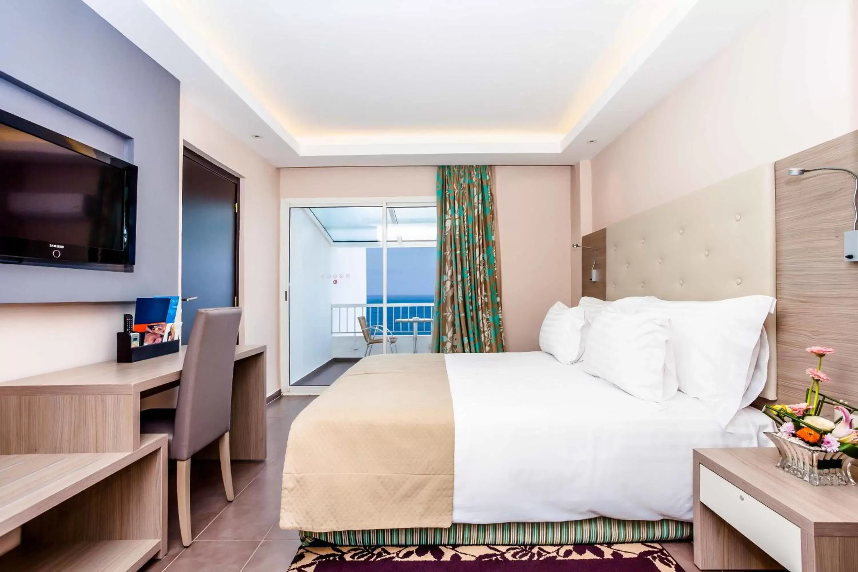 Bed in Atlas Amadil Beach Hotel