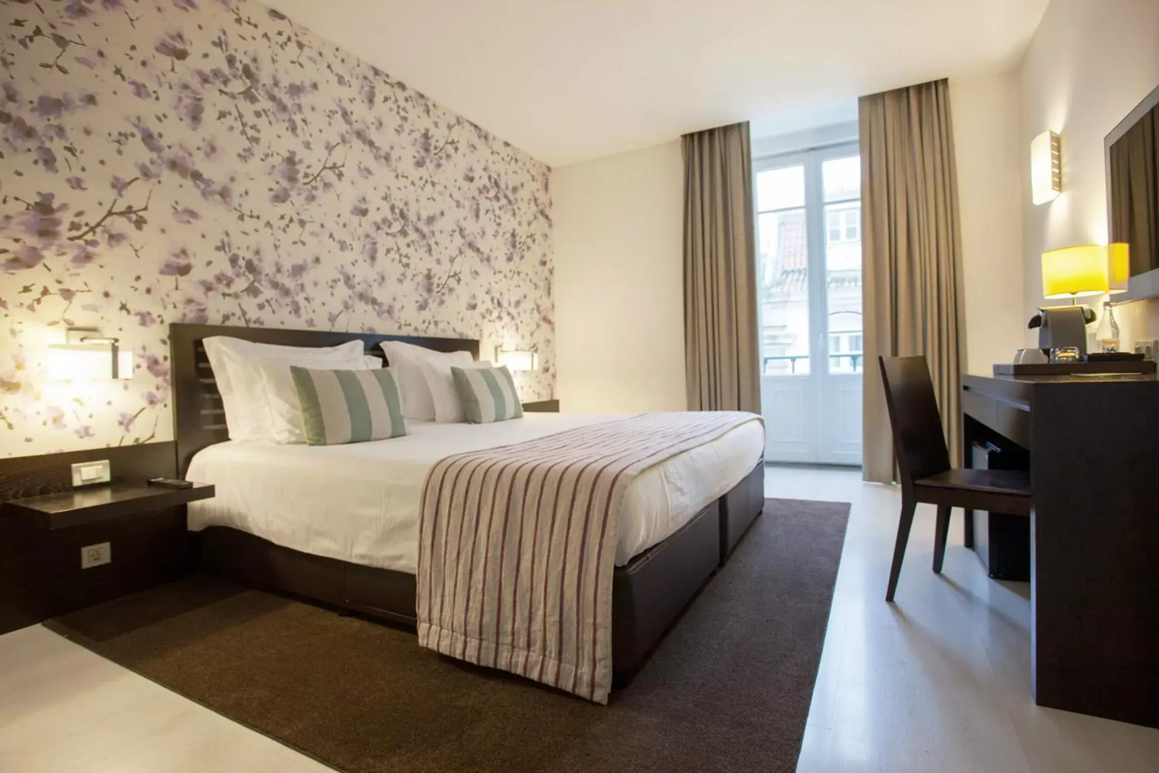 Bedroom, Bed in Internacional Design Hotel