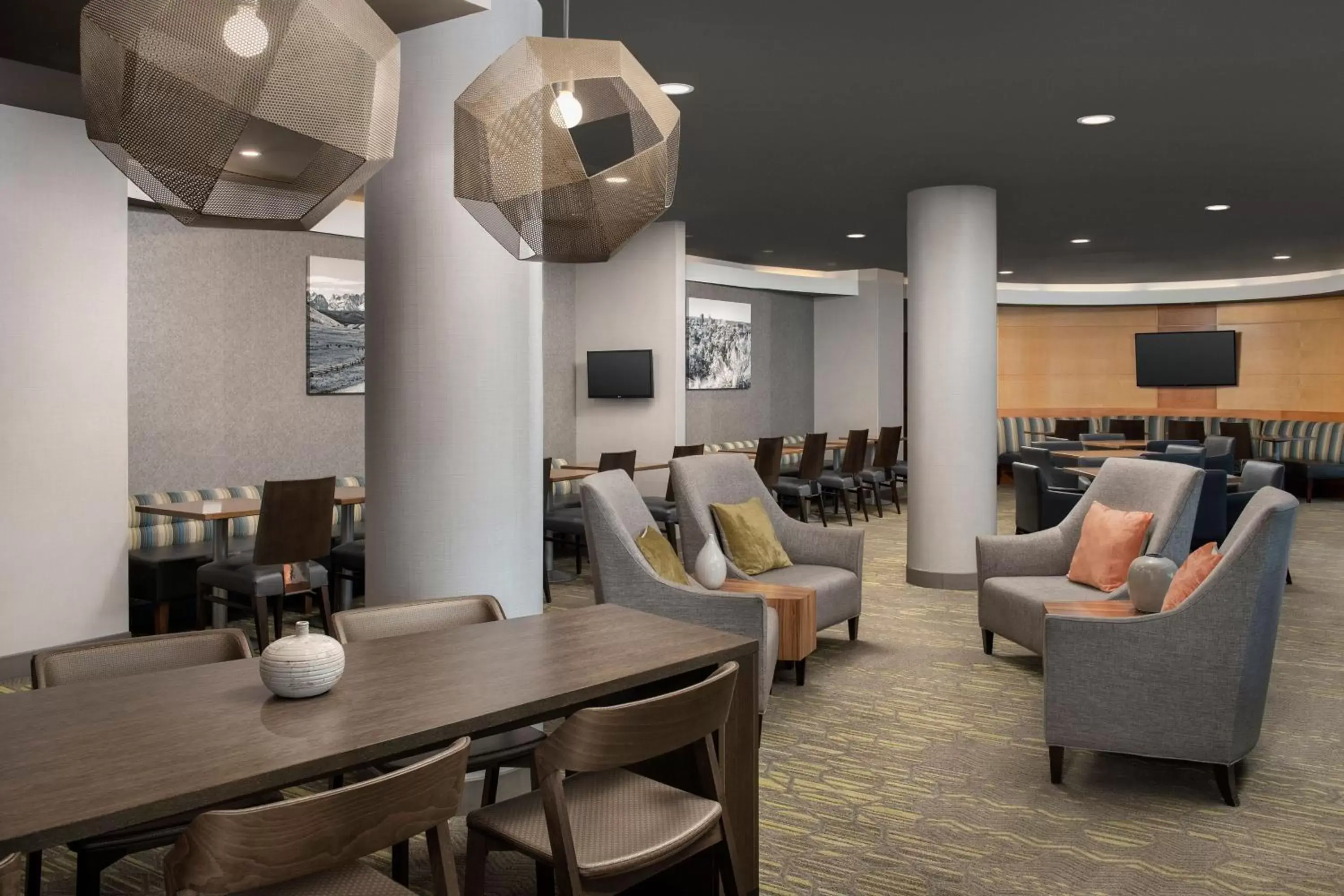 Lobby or reception, Lounge/Bar in SpringHill Suites by Marriott Boise ParkCenter
