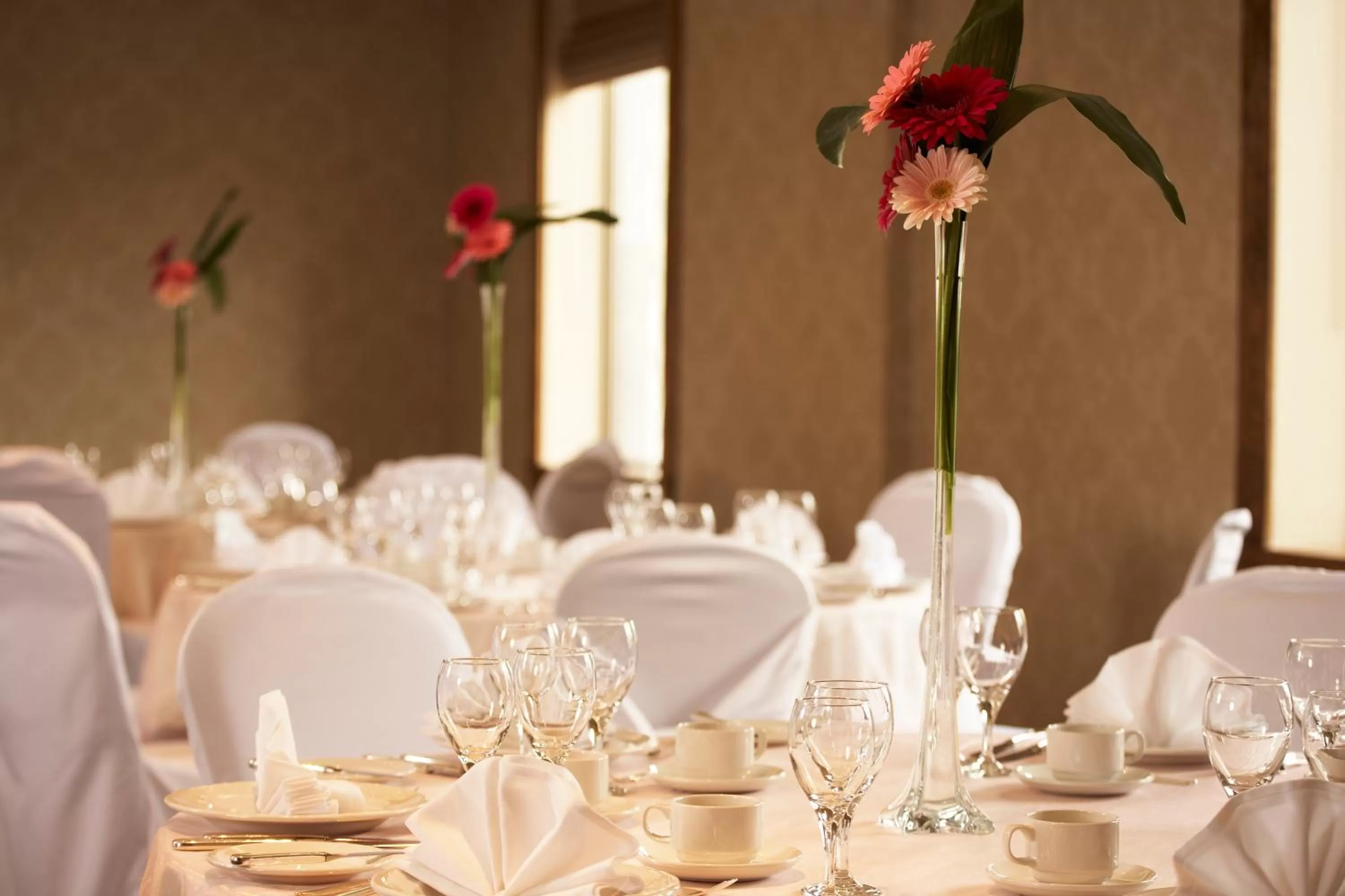 Banquet/Function facilities in Lord Elgin Hotel