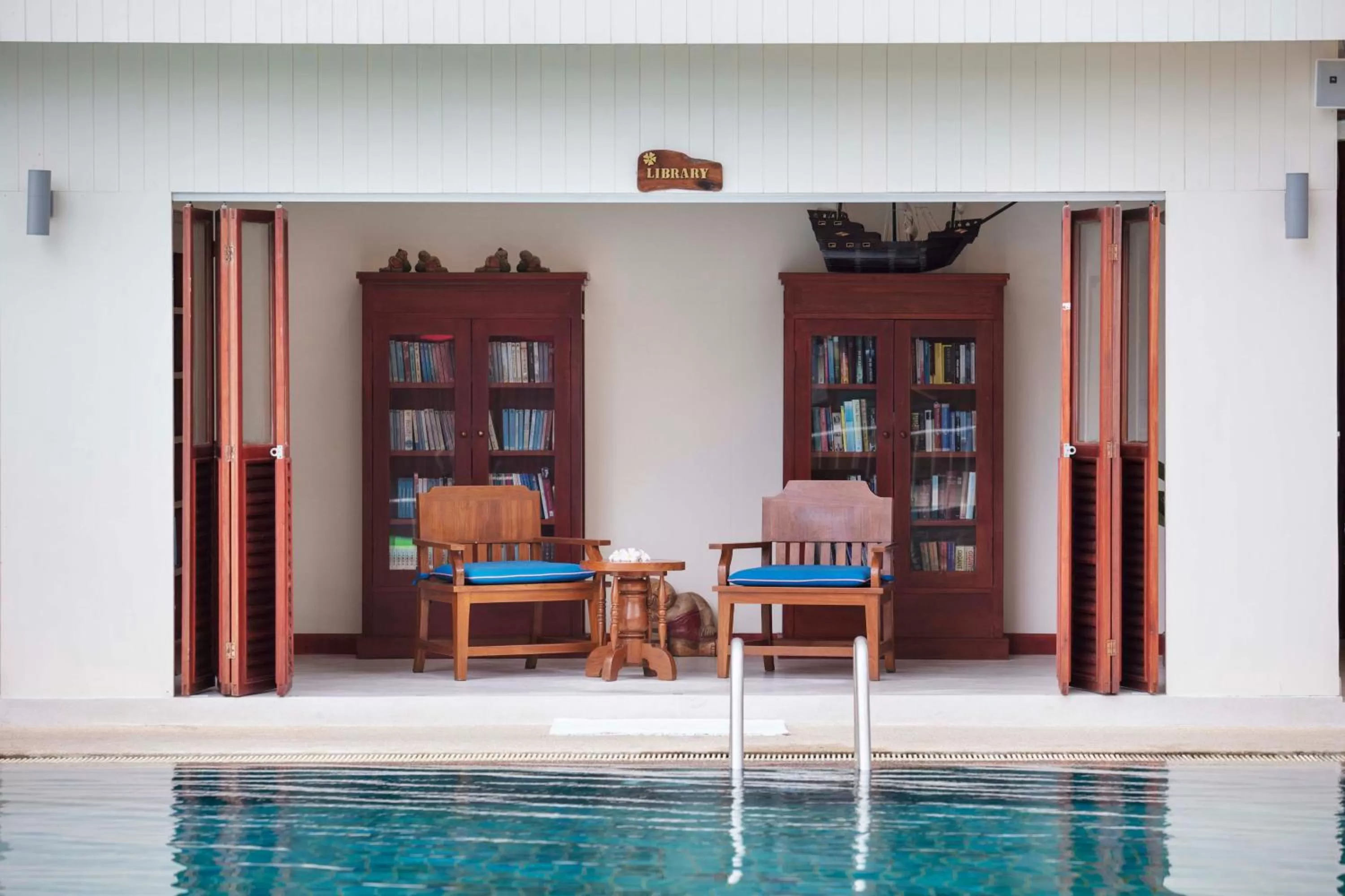 Library in Chom View Hotel, Hua Hin