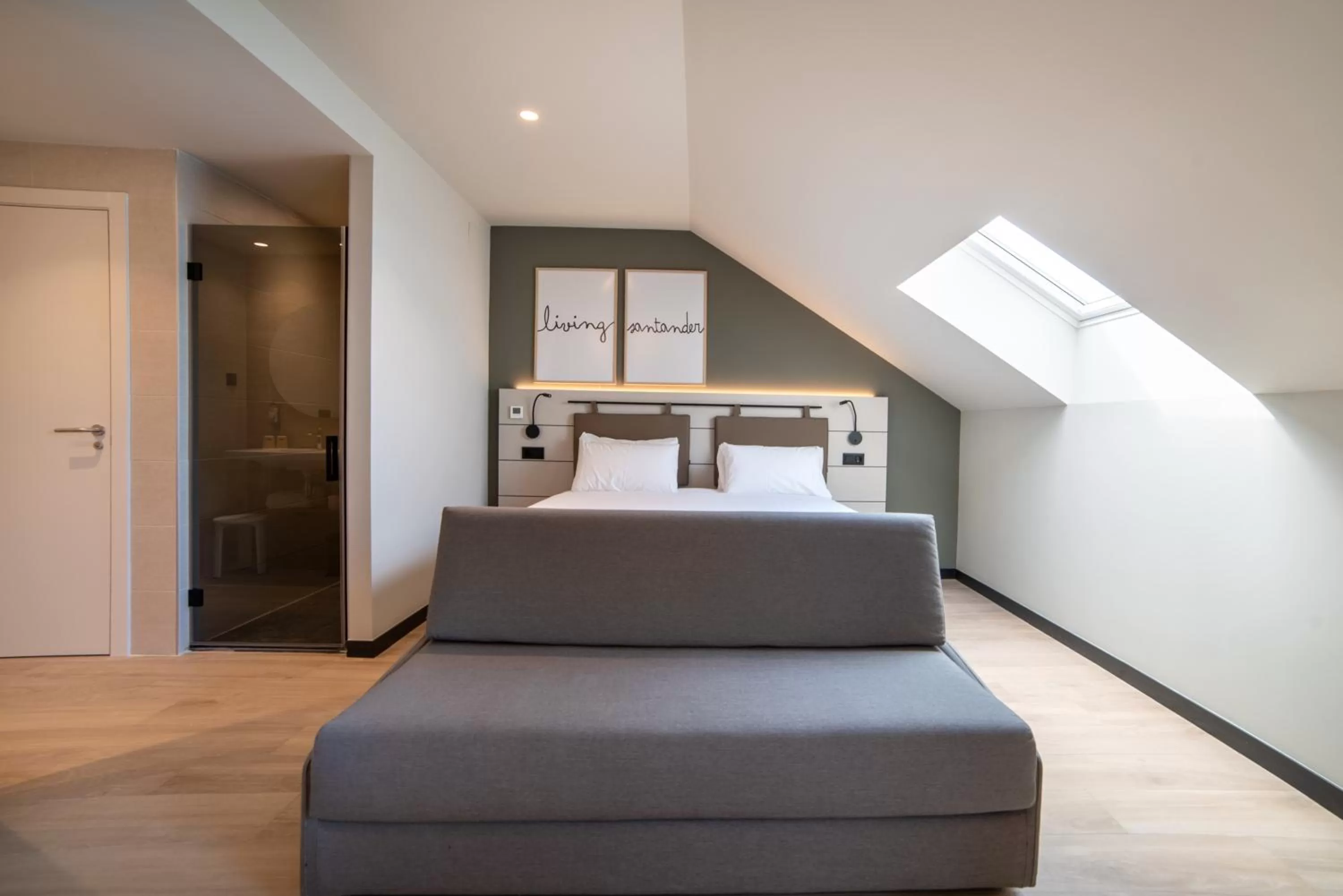 Photo of the whole room, Bed in Hotel Bed4U Santander