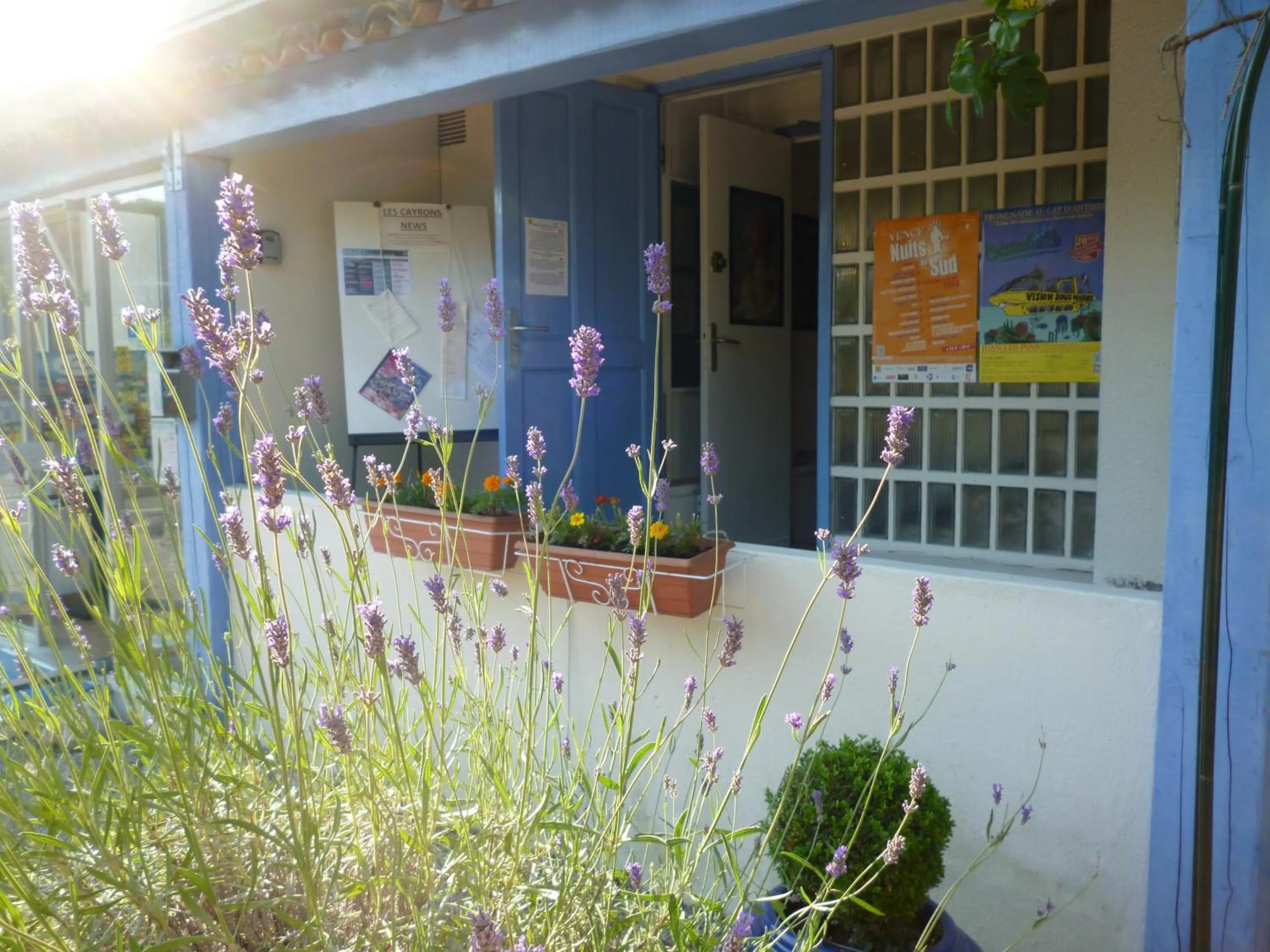 Facade/entrance in Hotel Cayrons Vence & St Paul de Vence