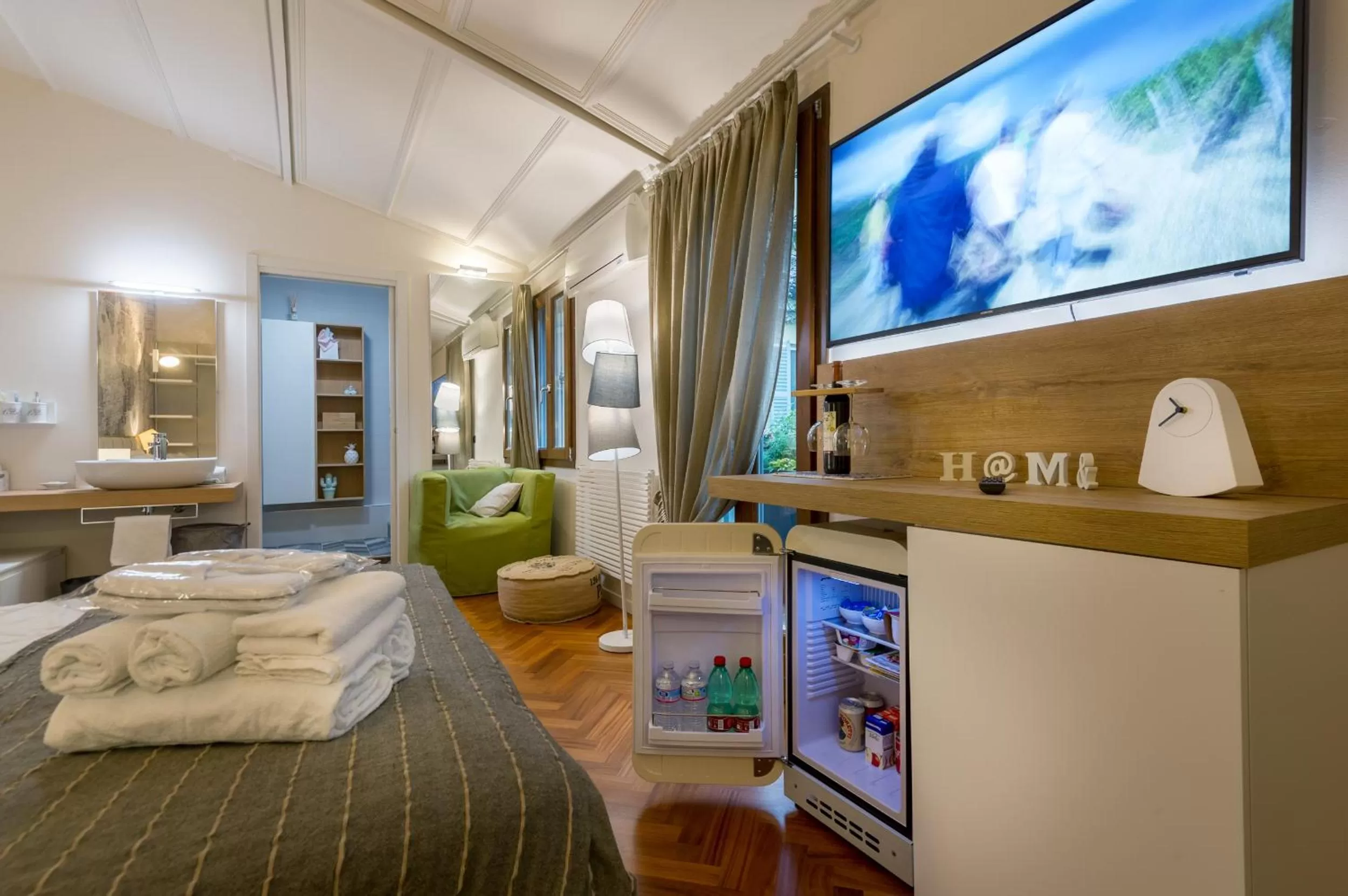 Coffee/tea facilities, Bed in Moscova Luxury B&B