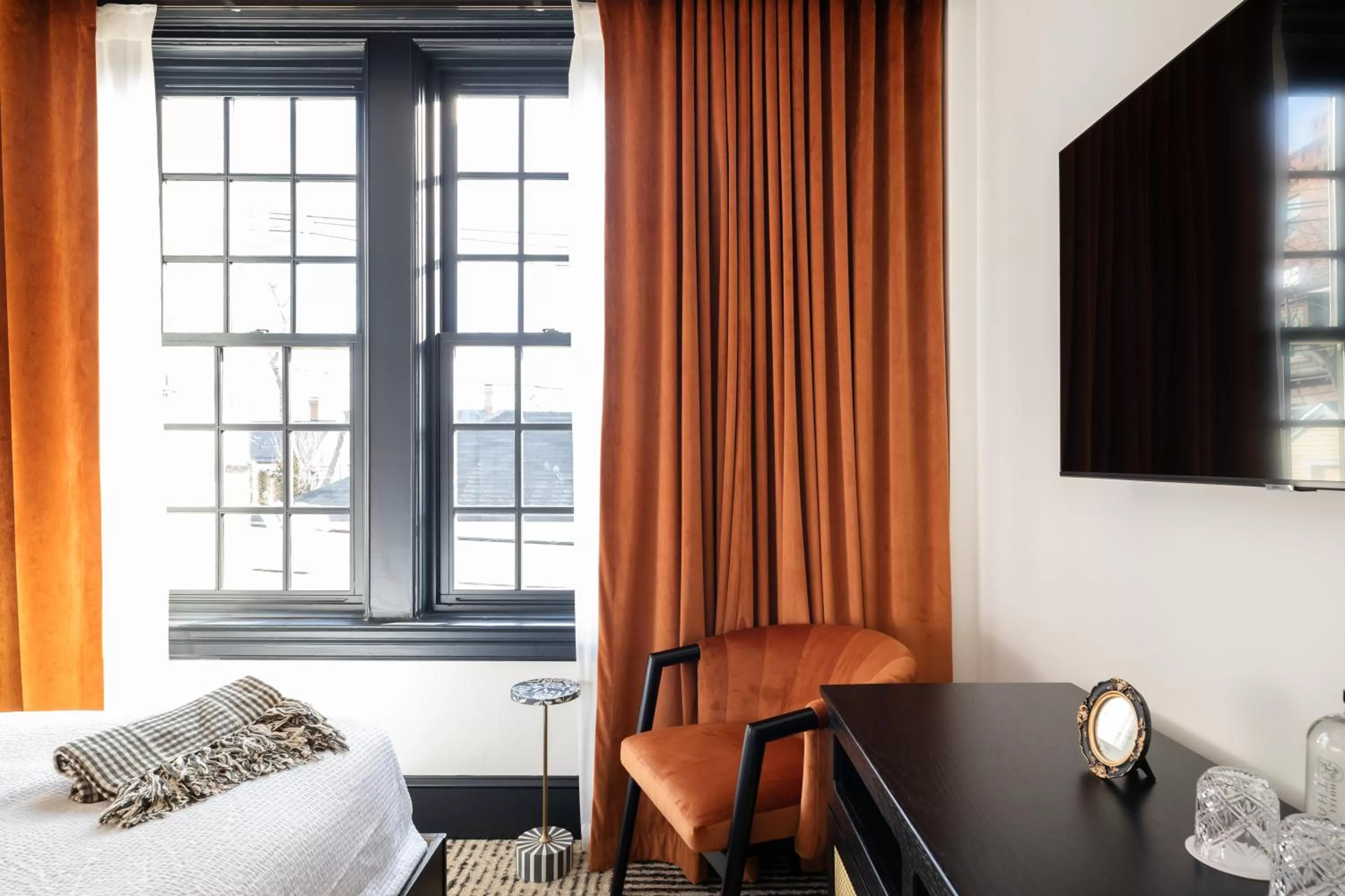 Seating area, Bed in Hotel Thaxter