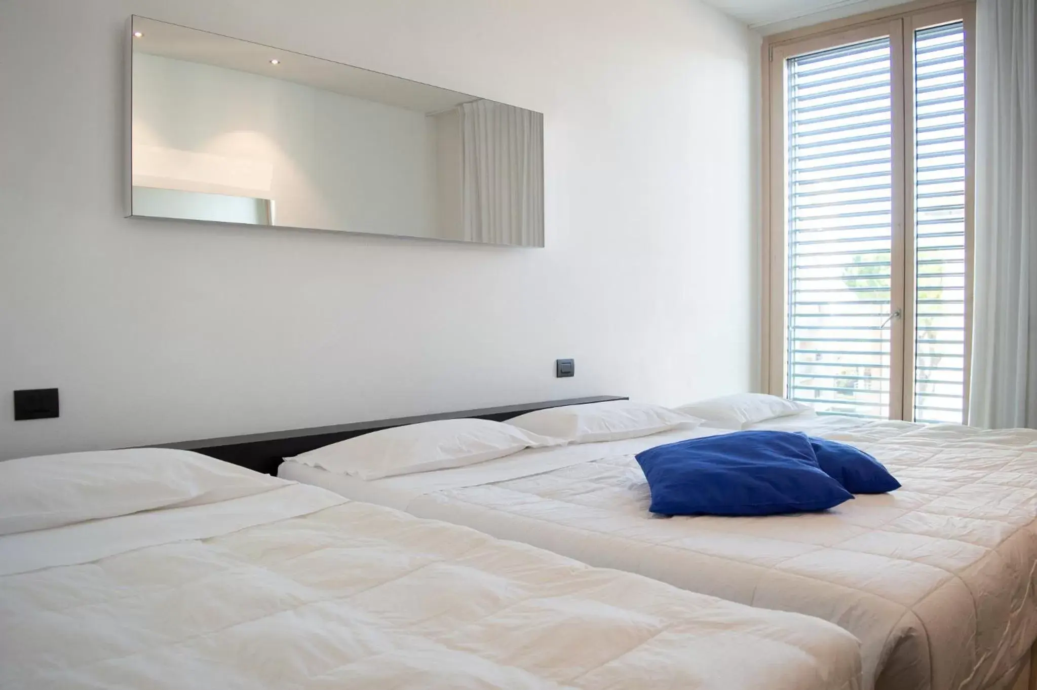 Photo of the whole room, Bed in Blue Shades ApartHotel