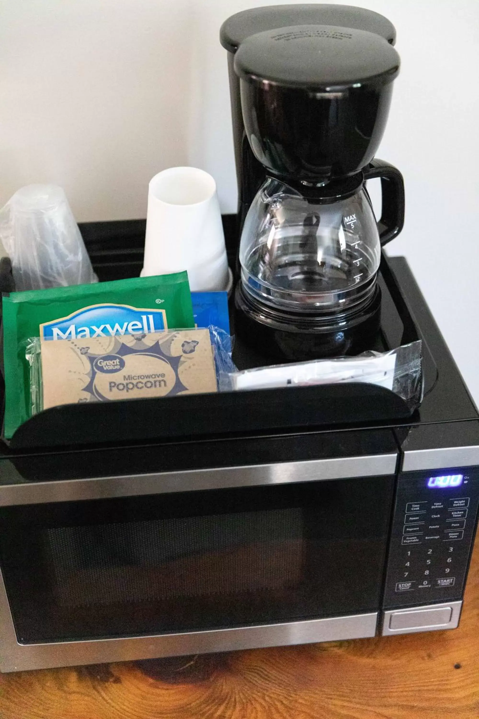 Coffee/tea facilities in The Lodge at West River