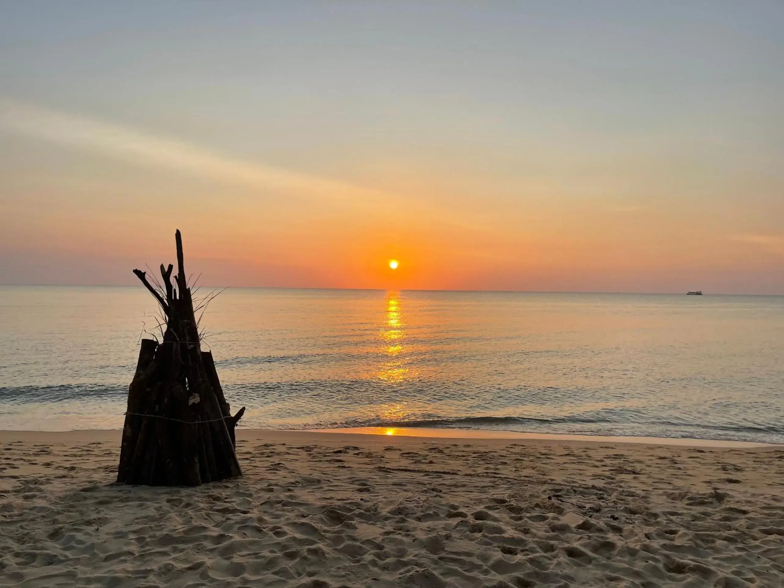 Beach in Orange Resort