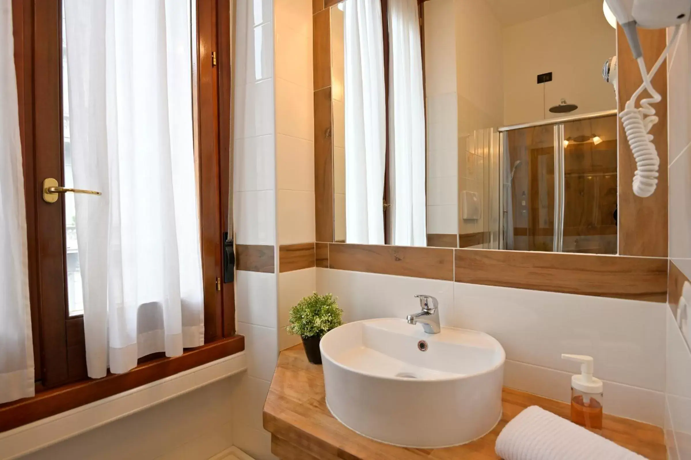 Bathroom in Hotel Bagliori