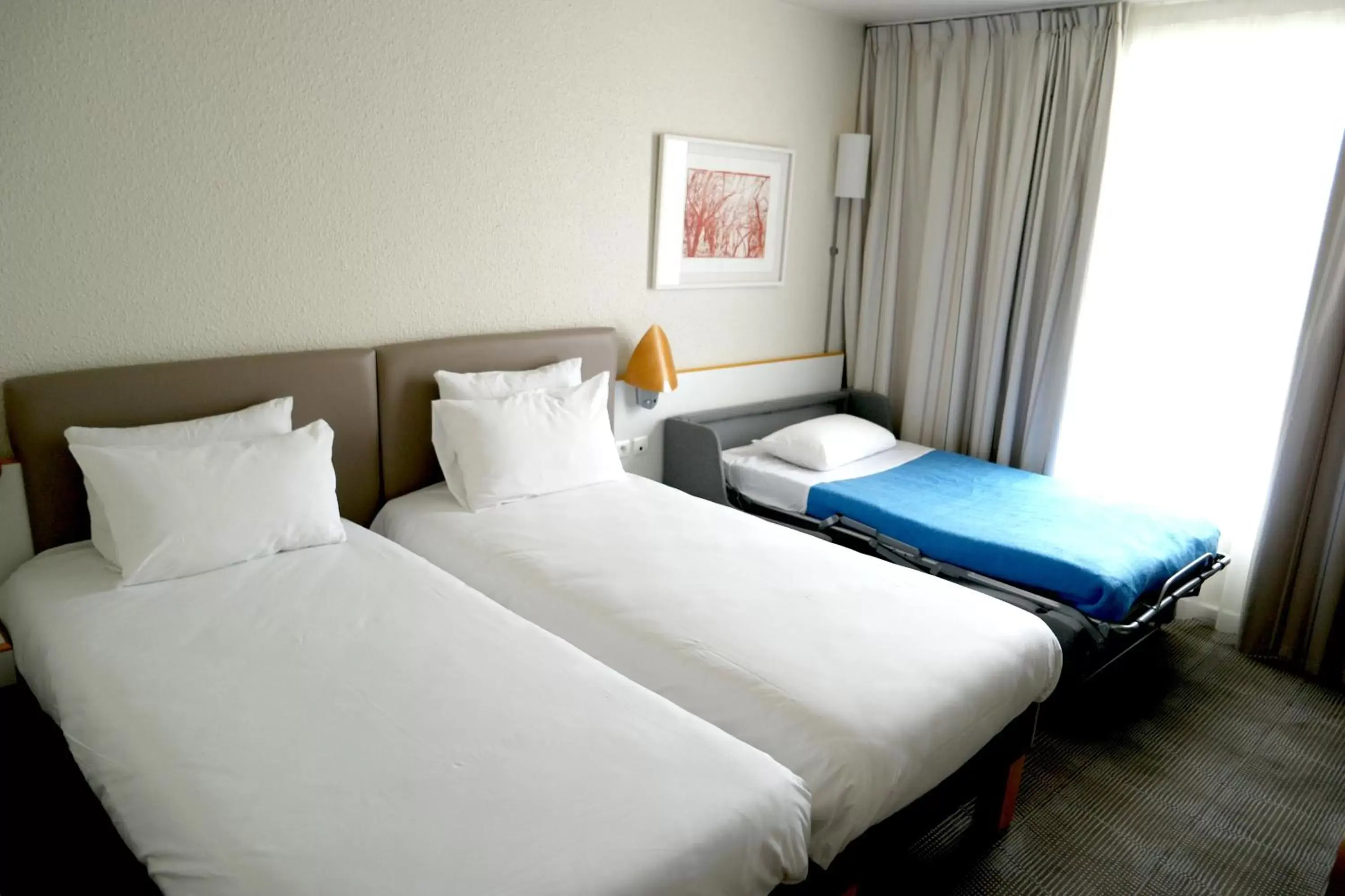 Bed in Novotel Grenoble Nord Voreppe