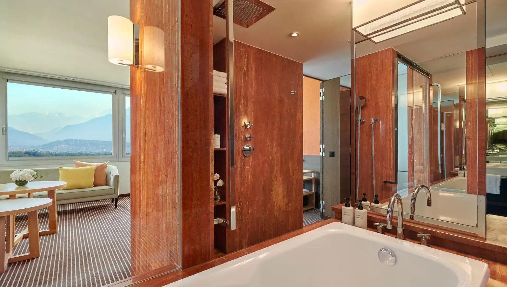 Photo of the whole room, Bathroom in InterContinental Genève, an IHG Hotel