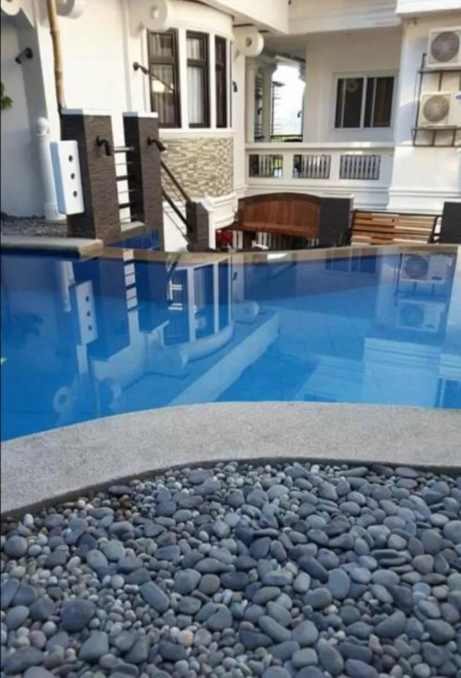 Swimming pool in Coron Bancuang Mansion