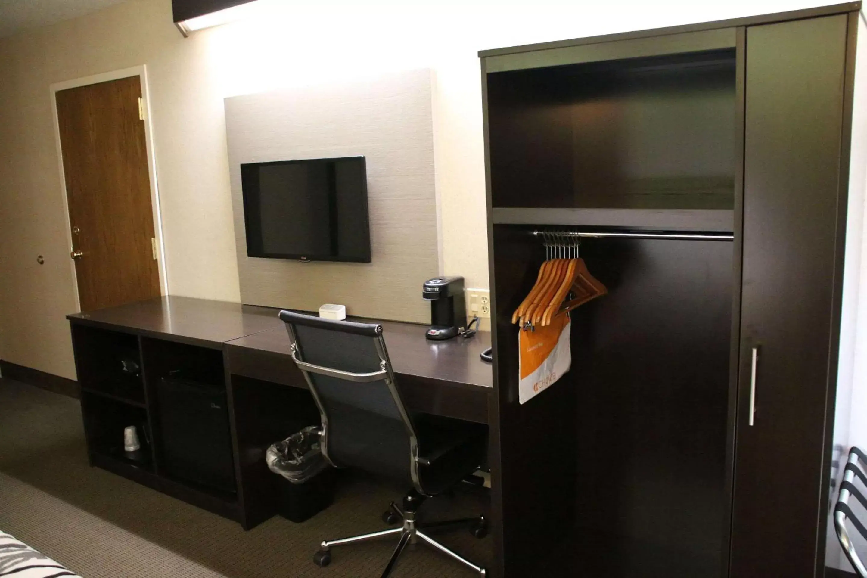 Photo of the whole room in Sleep Inn near Great Lakes Naval Base Photo of the whole room in Sleep Inn near Great Lakes Naval Base