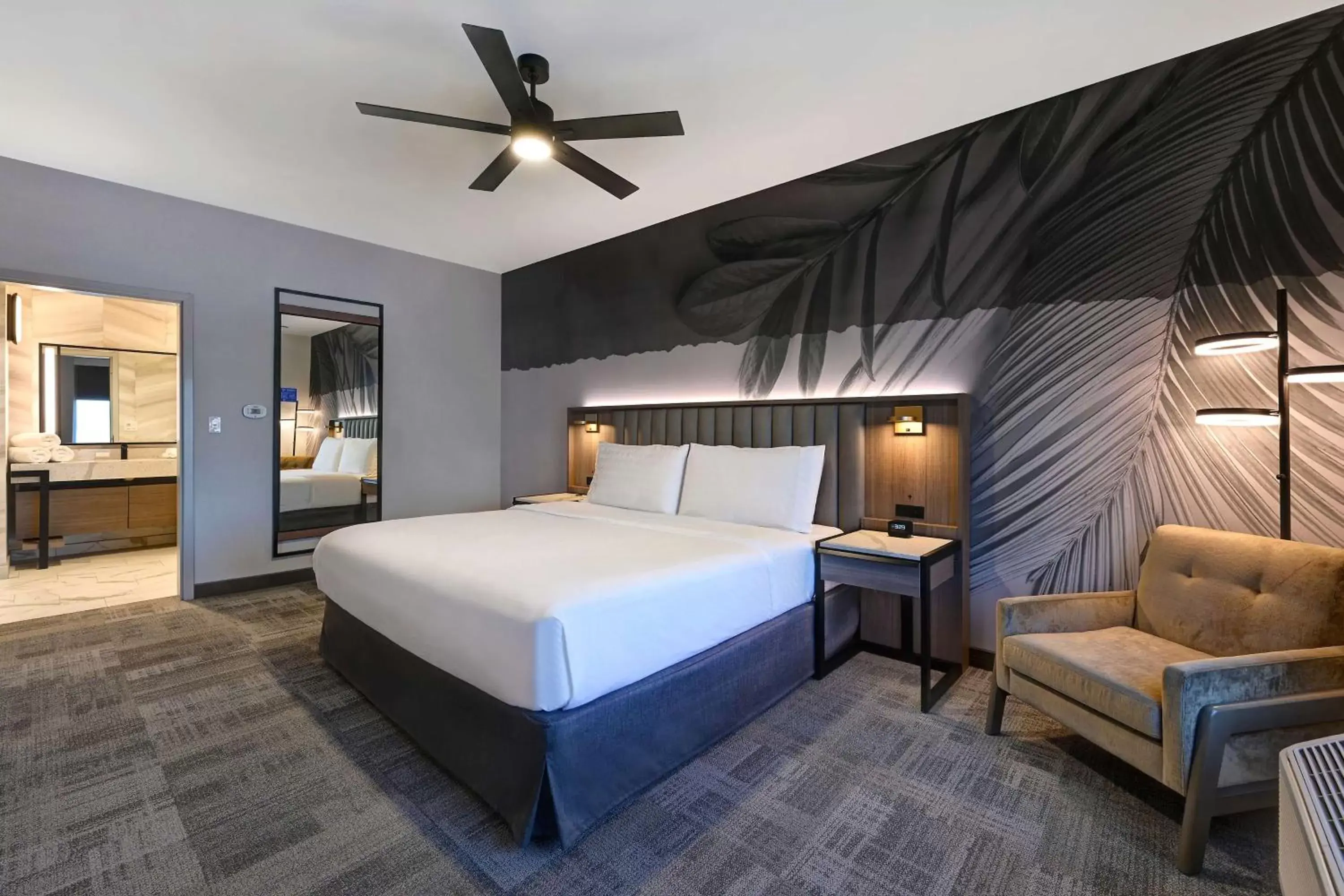 Living room, Bed in Homewood Suites by Hilton Dallas The Colony