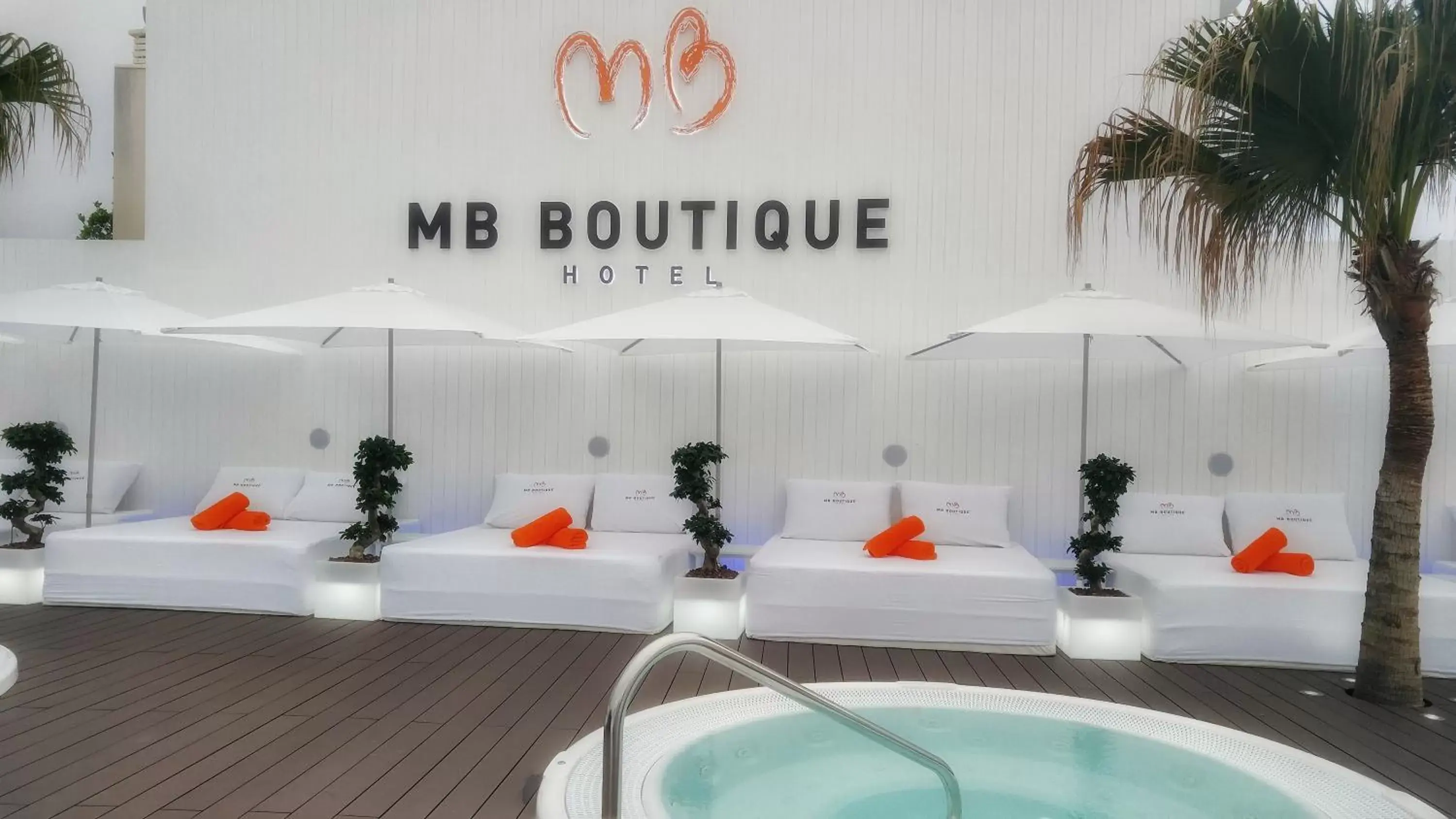 Hot Tub, Banquet Facilities in MB Boutique Hotel - Adults Recommended