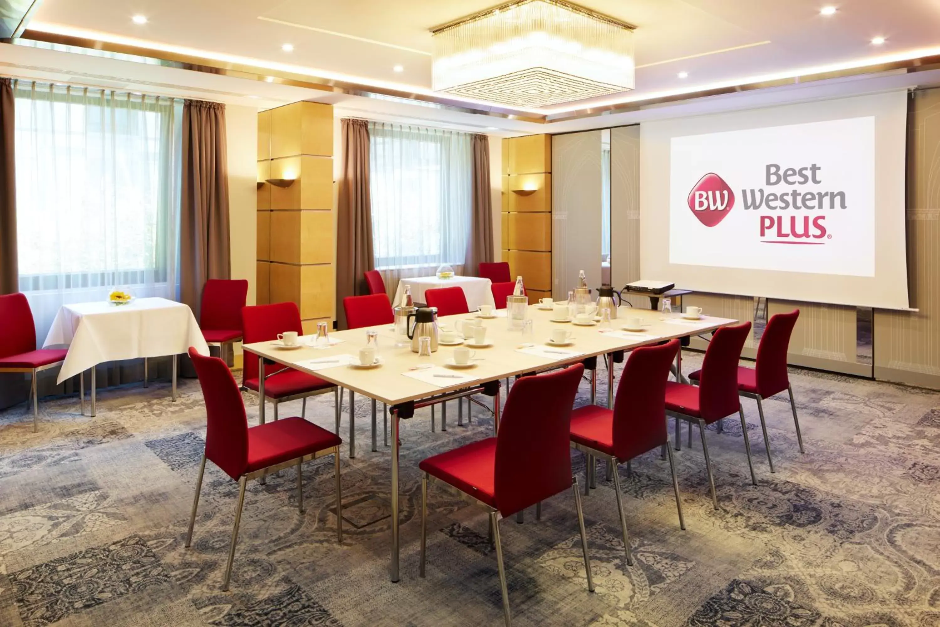 Meeting/conference room in Best Western Plus Arosa Hotel