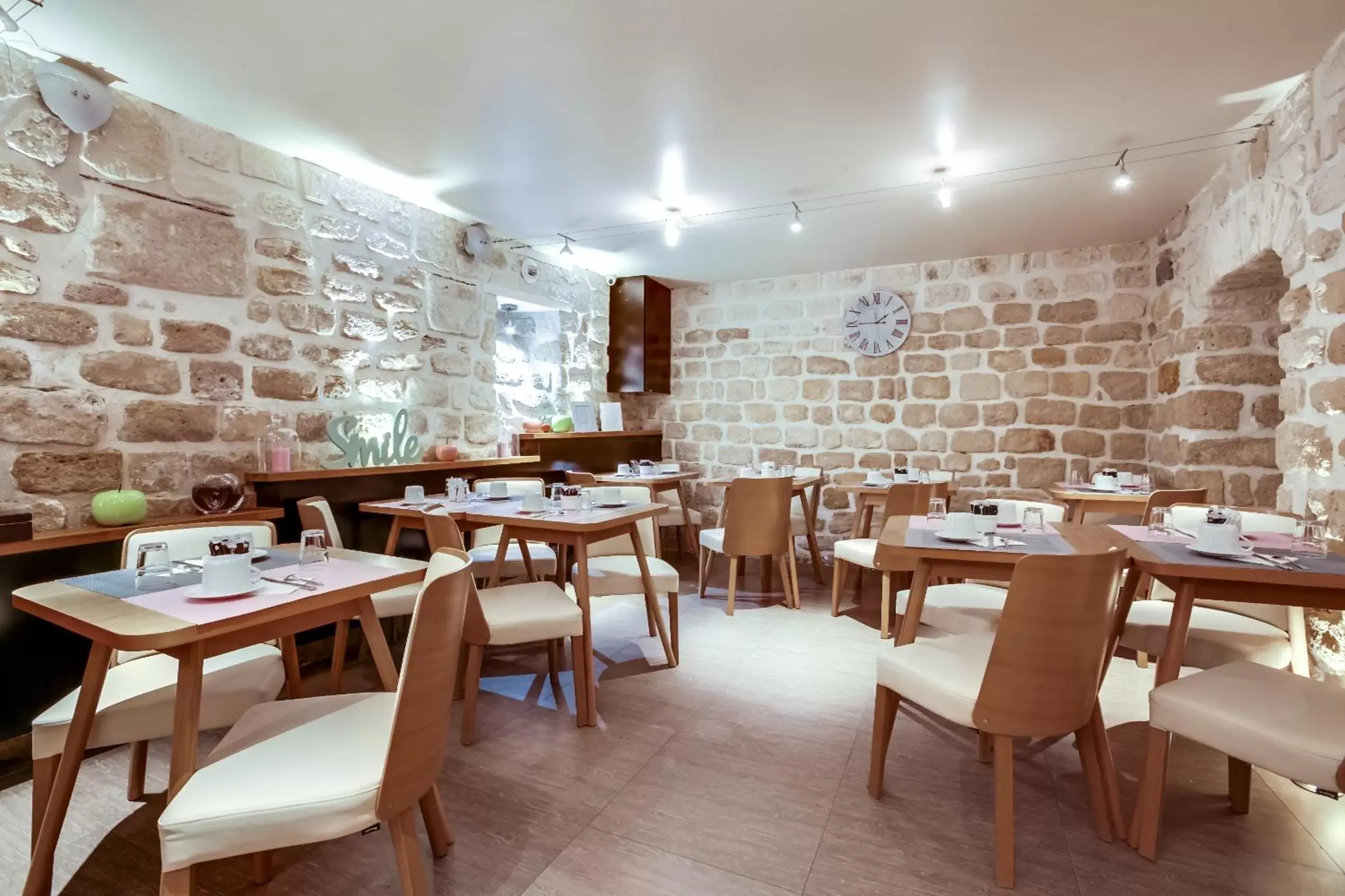 Restaurant/places to eat in Hôtel de Bellevue Paris Gare du Nord Restaurant/places to eat in Hôtel de Bellevue Paris Gare du Nord