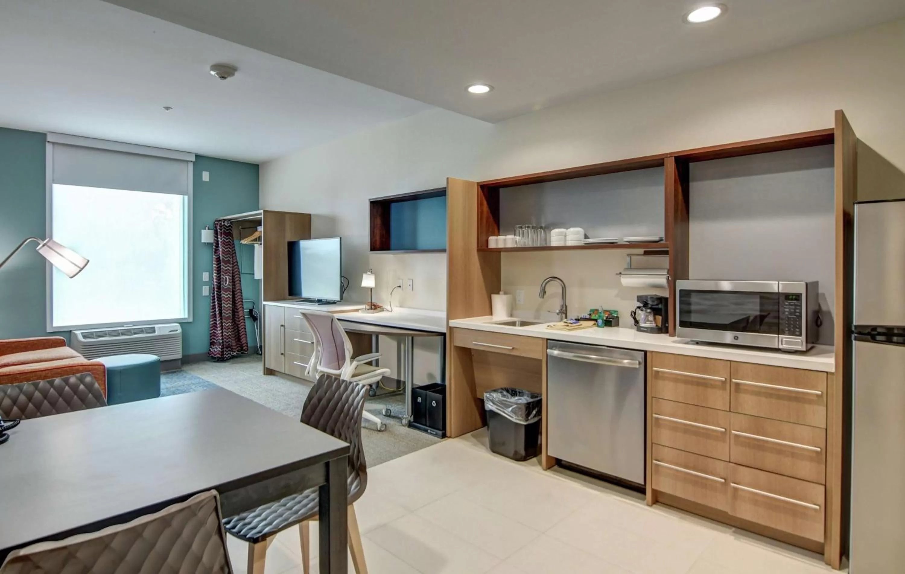 Bedroom in Home2 Suites By Hilton Foley