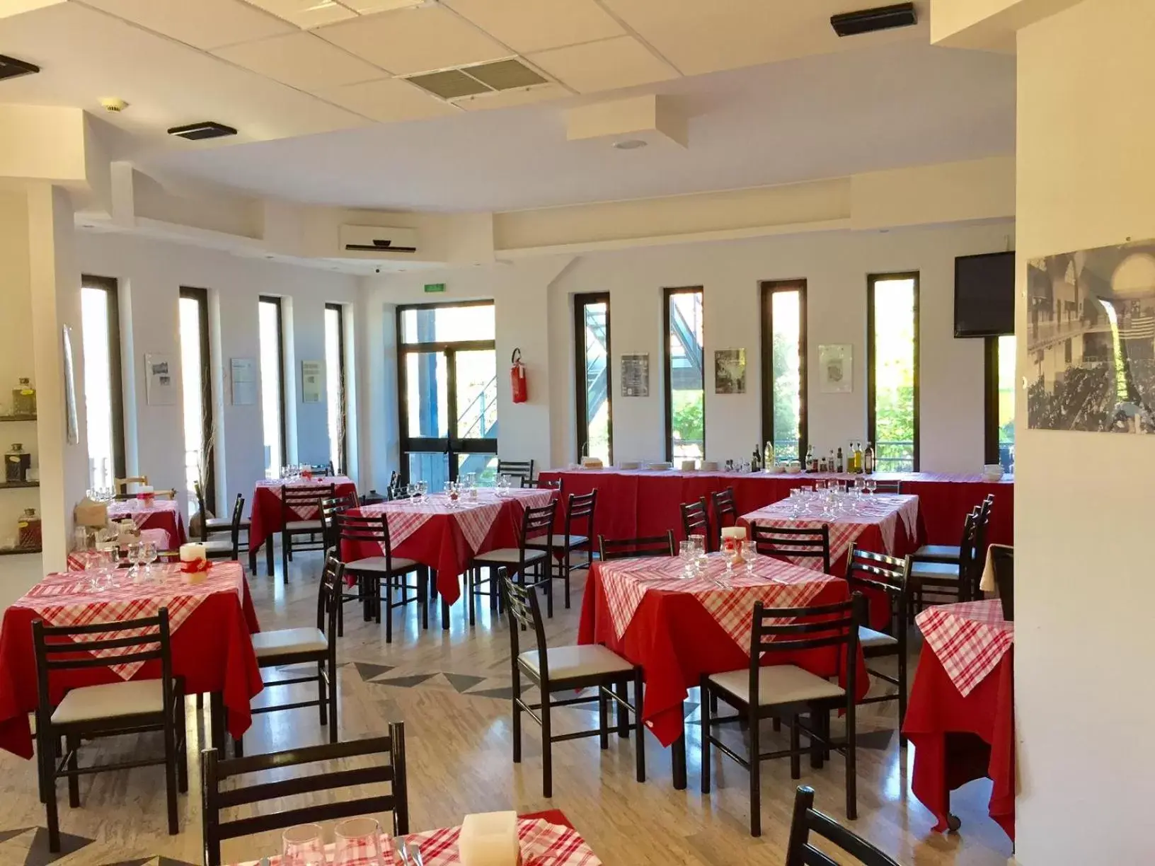 Restaurant/Places to Eat in Hotel Sant'Elia